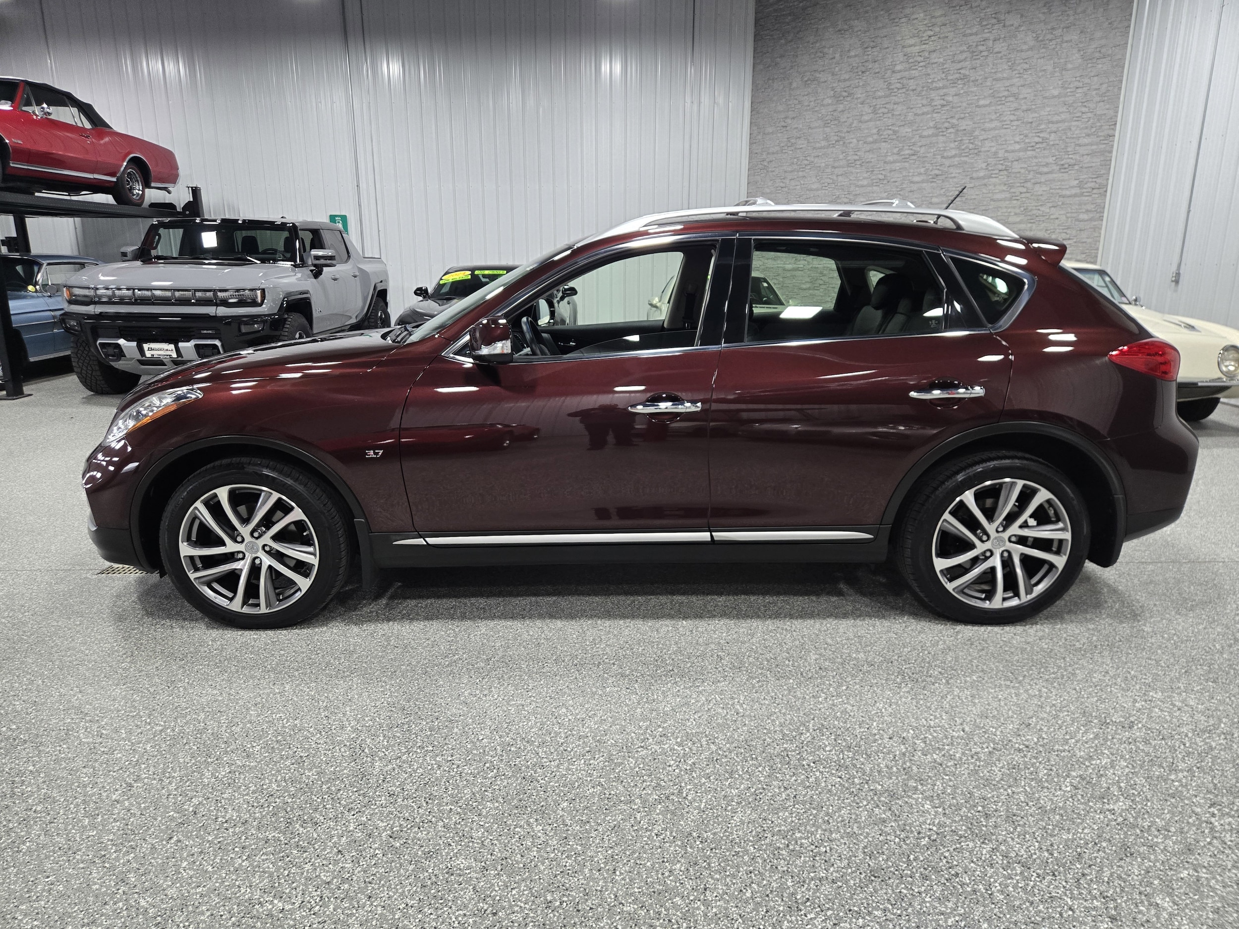Used 2017 INFINITI QX50 Base with VIN JN1BJ0RR2HM408305 for sale in Brookfield, WI