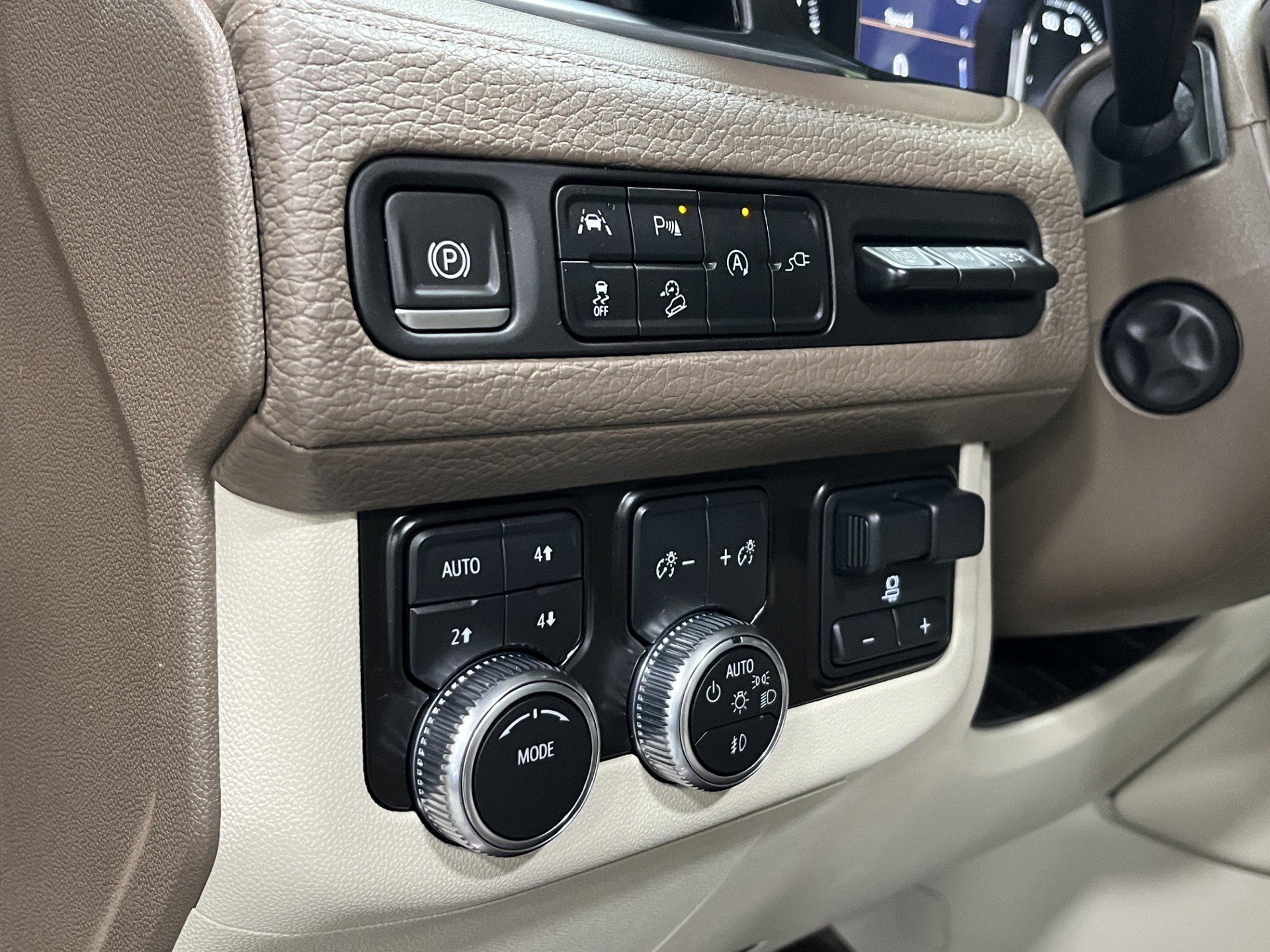 2021 GMC Yukon Denali - Photo 14