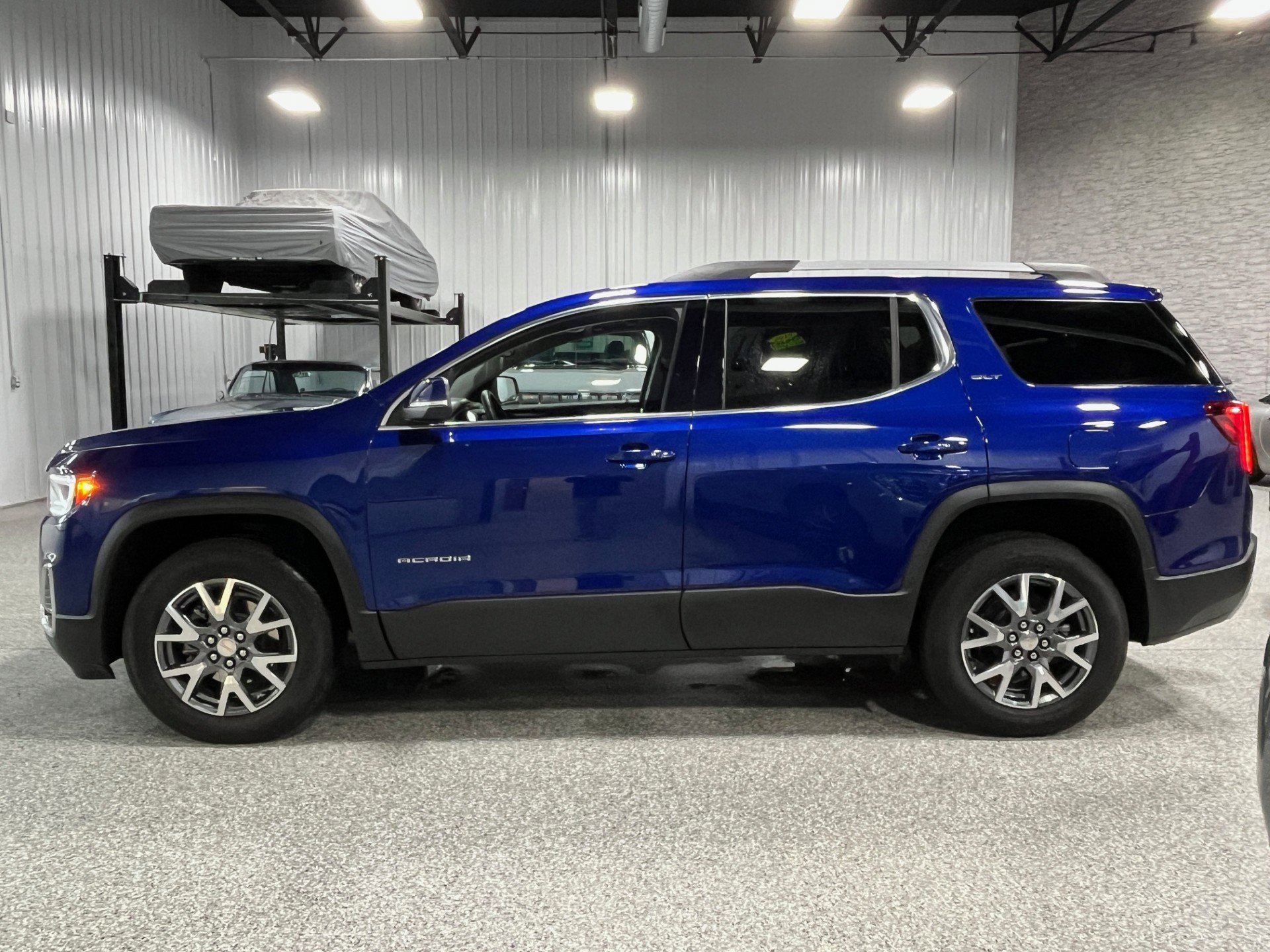 Certified 2023 GMC Acadia SLT with VIN 1GKKNUL48PZ161500 for sale in Brookfield, WI