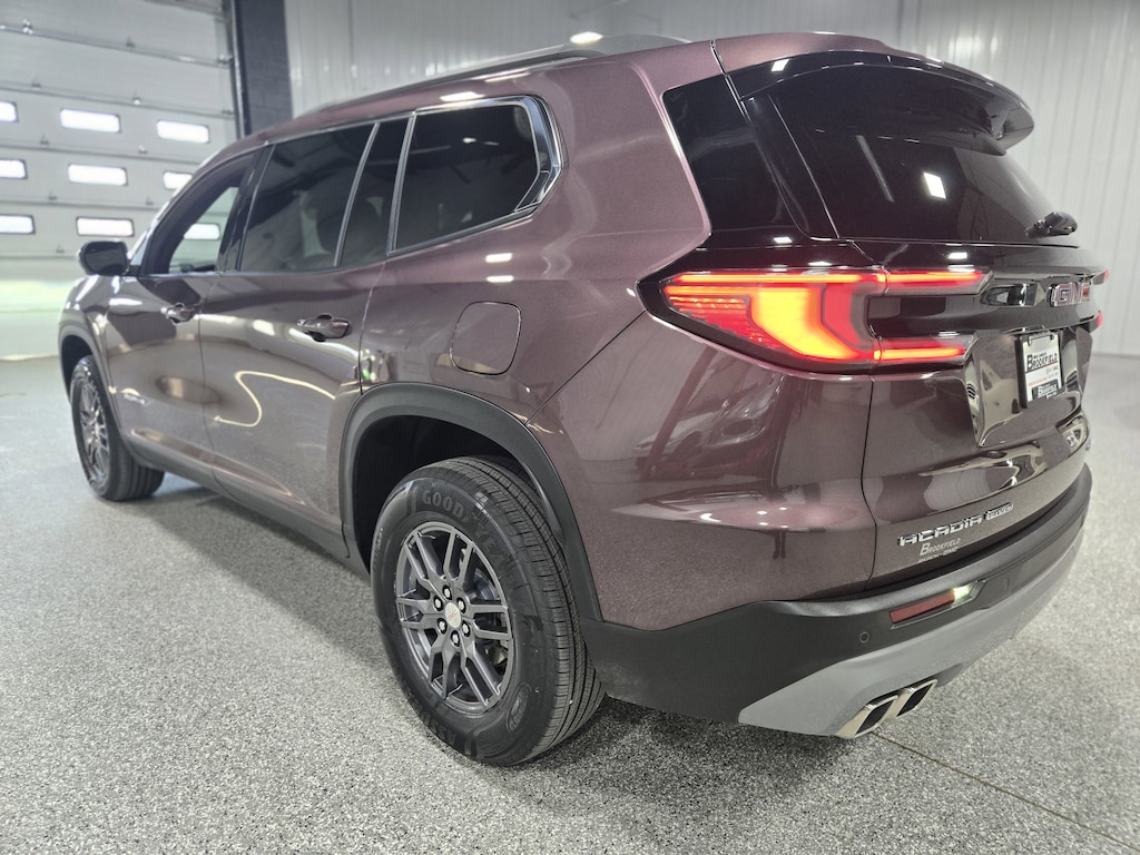Used 2025 GMC Acadia Elevation SUV
