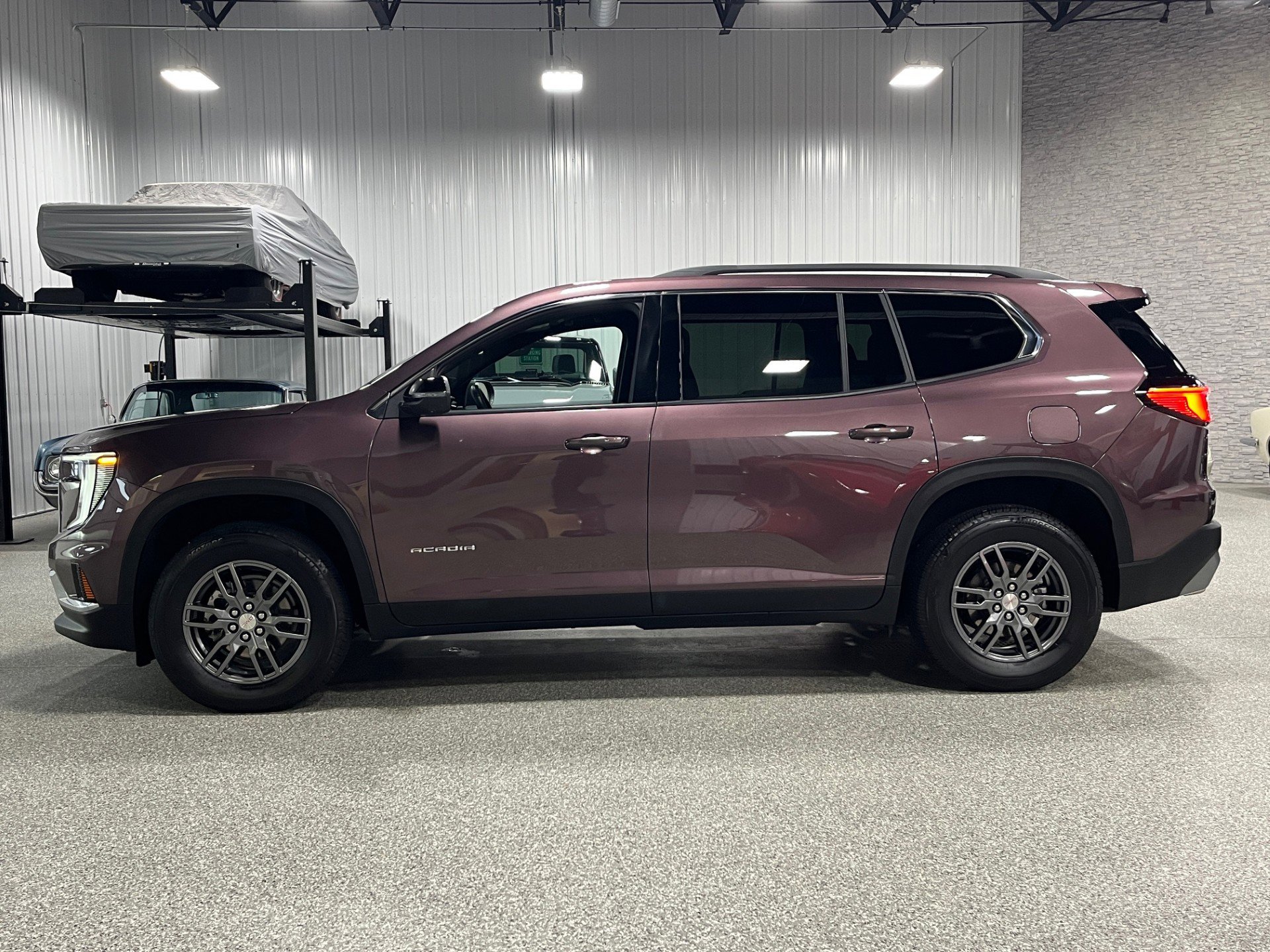 2025 Gmc Acadia Elevation photo 2