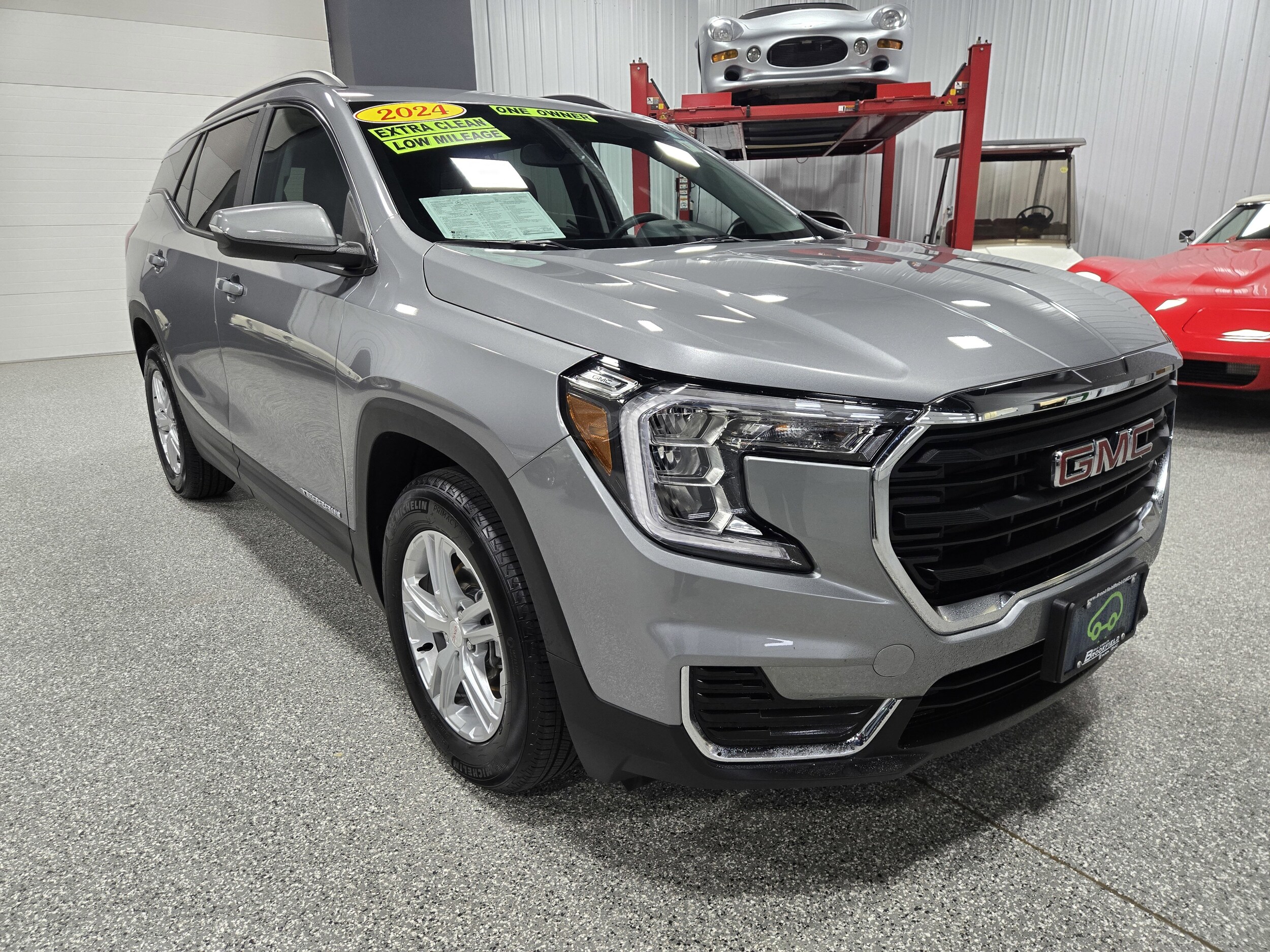 2024 GMC Terrain SLE - Photo 7
