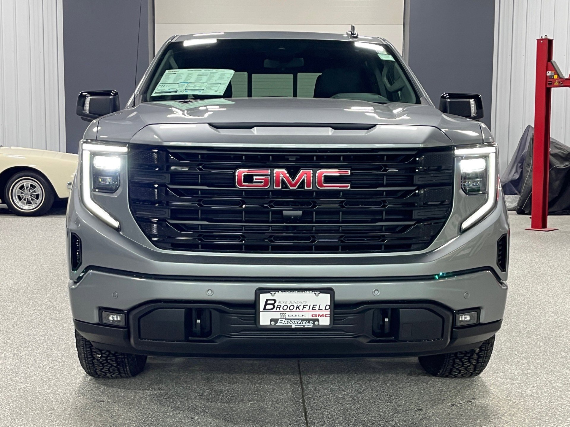 2026 GMC Sierra 1500 Elevation - Photo 9