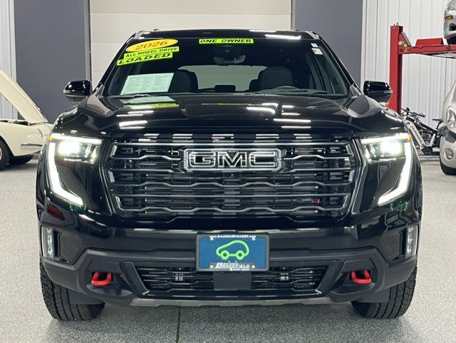 2026 GMC Acadia AT4 - Photo 8