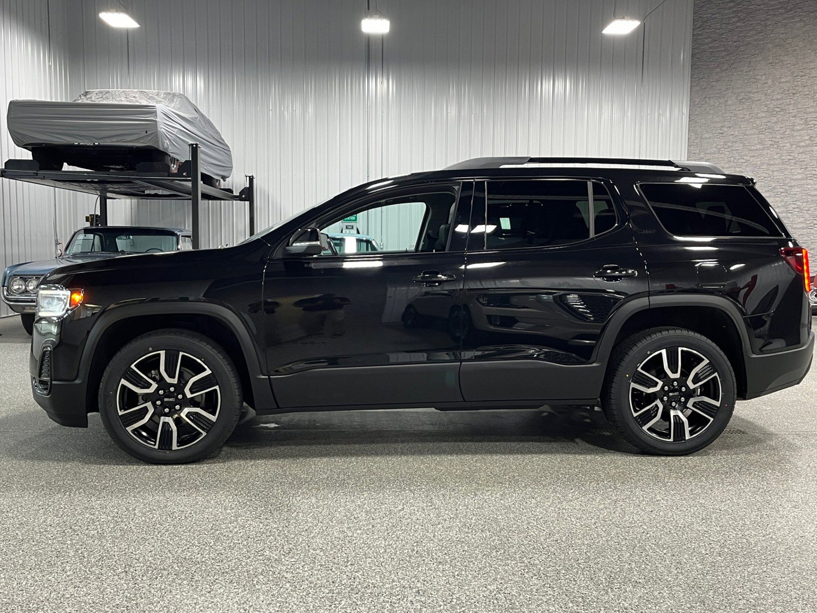 Certified 2021 GMC Acadia SLT with VIN 1GKKNULS6MZ192254 for sale in Brookfield, WI