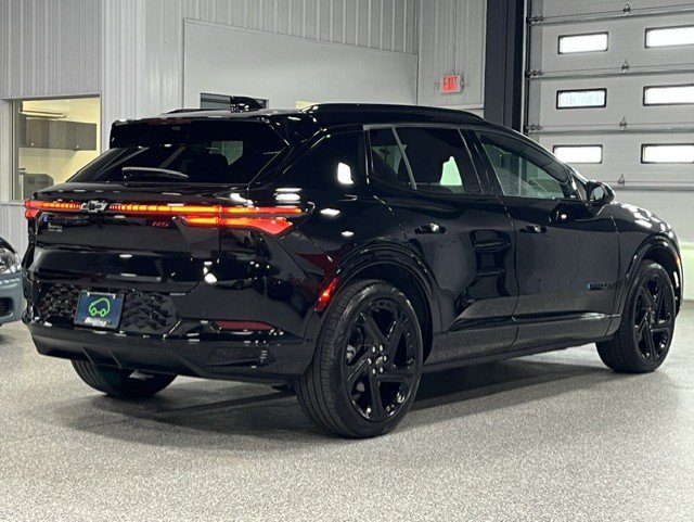 2026 Chevrolet Equinox EV RS - Photo 4