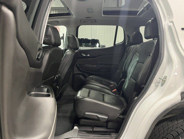 2023 GMC Acadia SLT - Photo 10