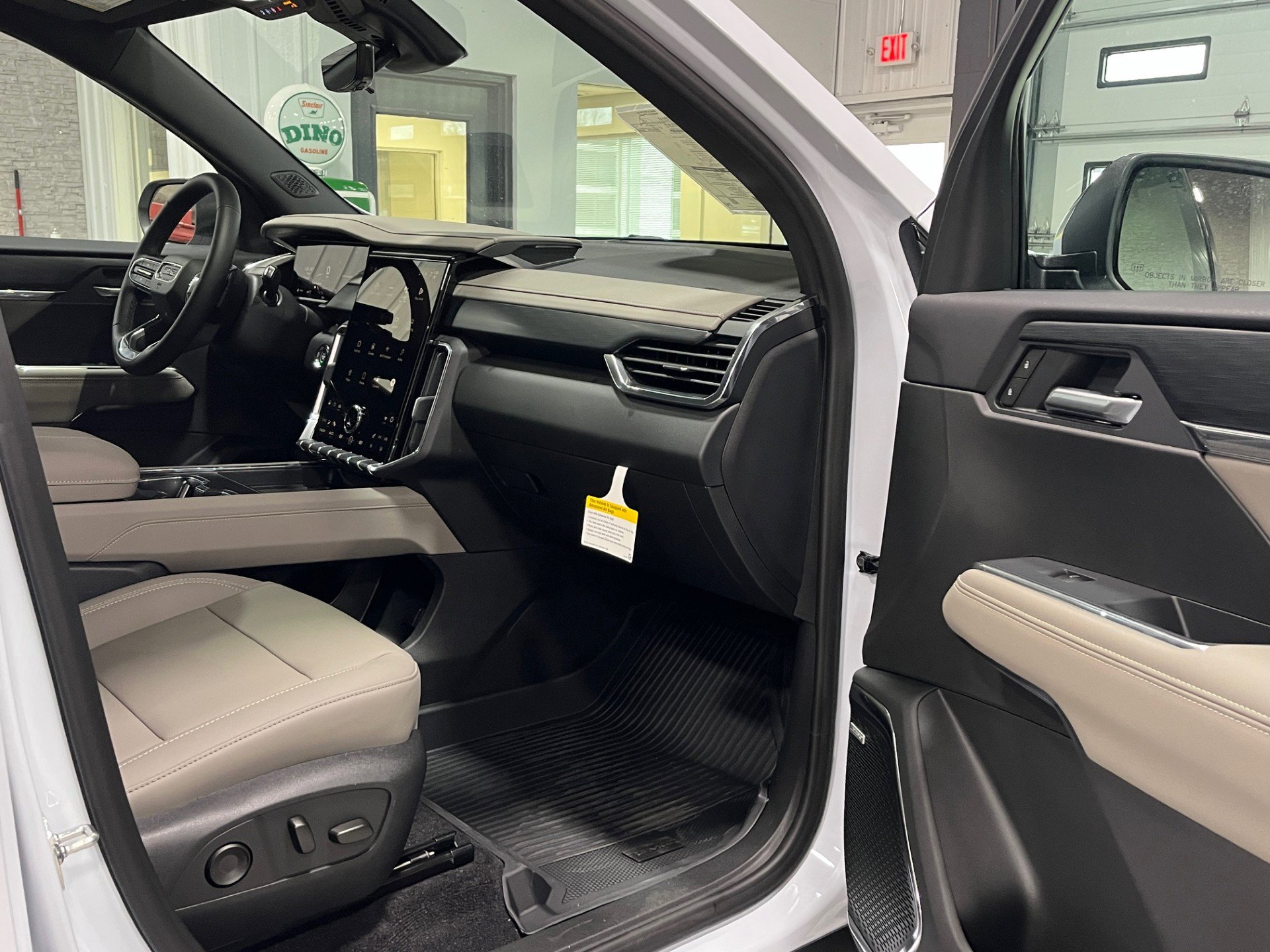 2026 GMC Acadia Elevation - Photo 7