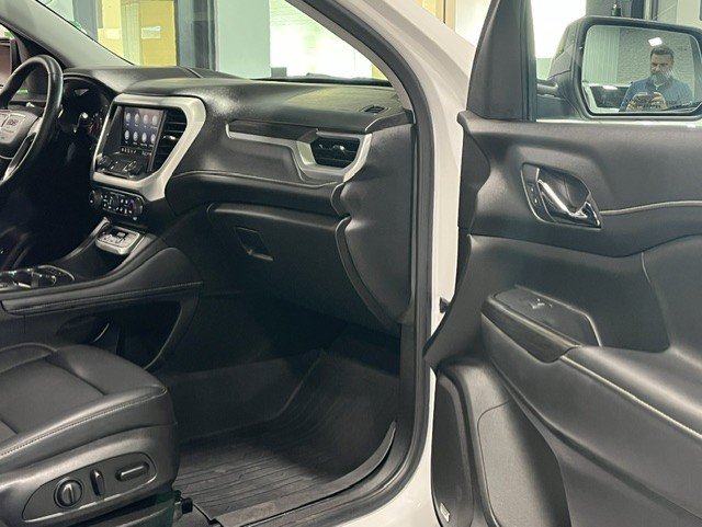 2023 GMC Acadia SLT - Photo 8