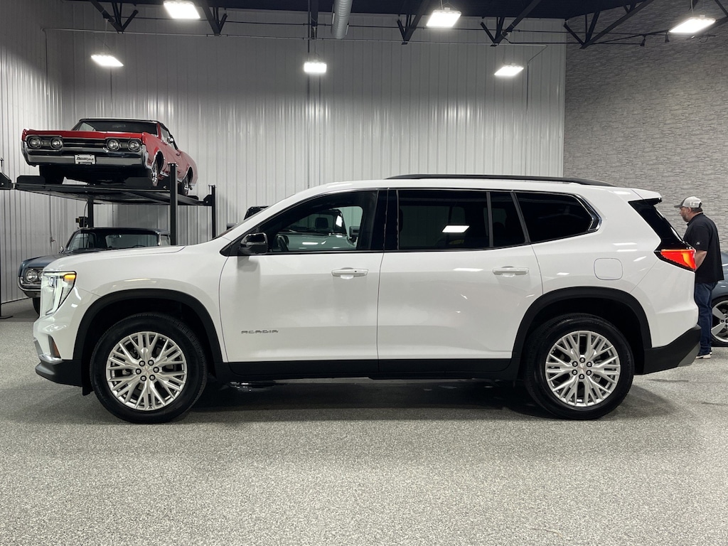 Used 2025 GMC Acadia Elevation SUV