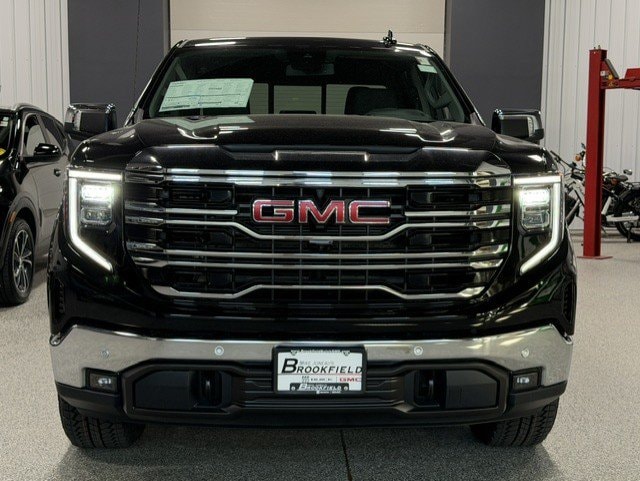 2026 GMC Sierra 1500 SLT - Photo 6