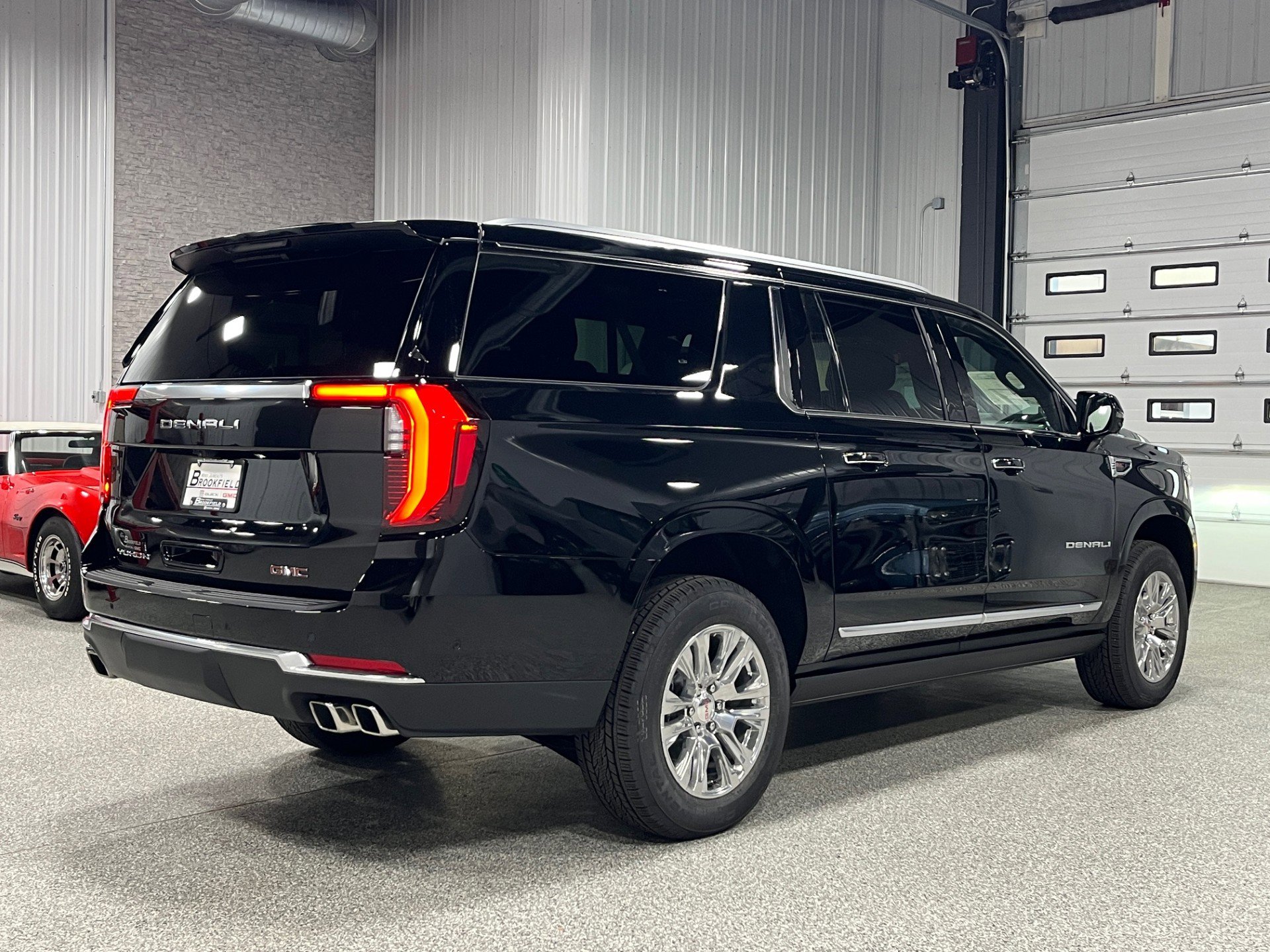 2026 GMC Yukon XL Denali - Photo 5
