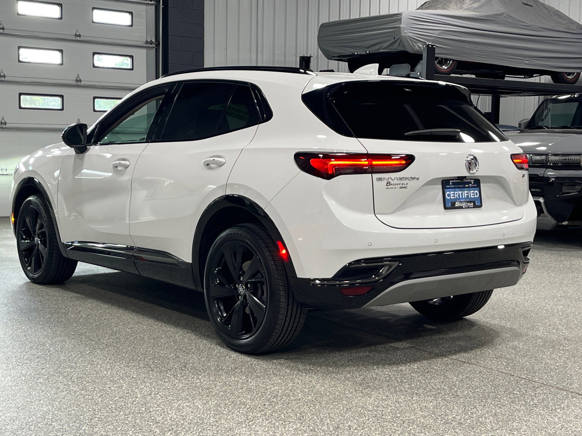 2022 Buick Envision Essence photo 3