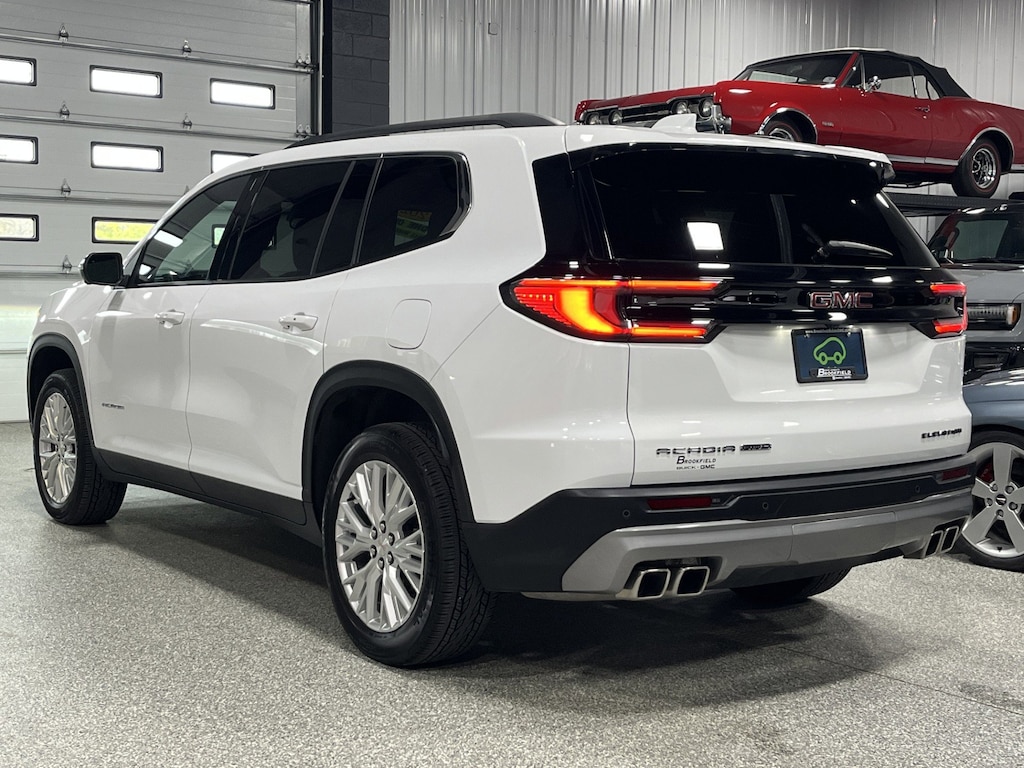 Used 2025 GMC Acadia Elevation SUV