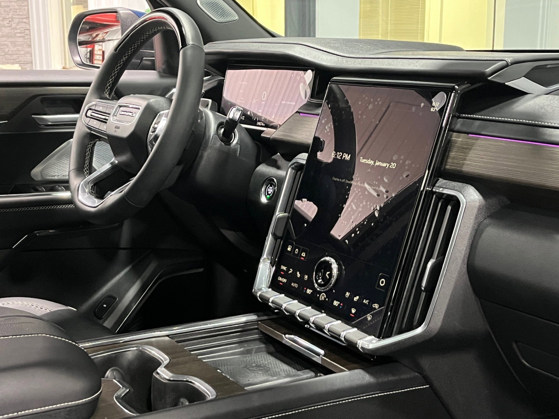2025 GMC Acadia Denali - Photo 10