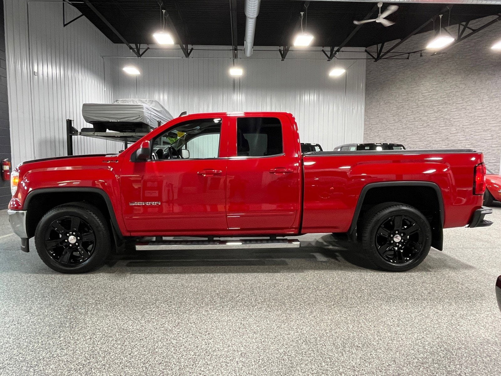 Used 2015 GMC Sierra 1500 SLE with VIN 1GTV2UEC3FZ266787 for sale in Brookfield, WI