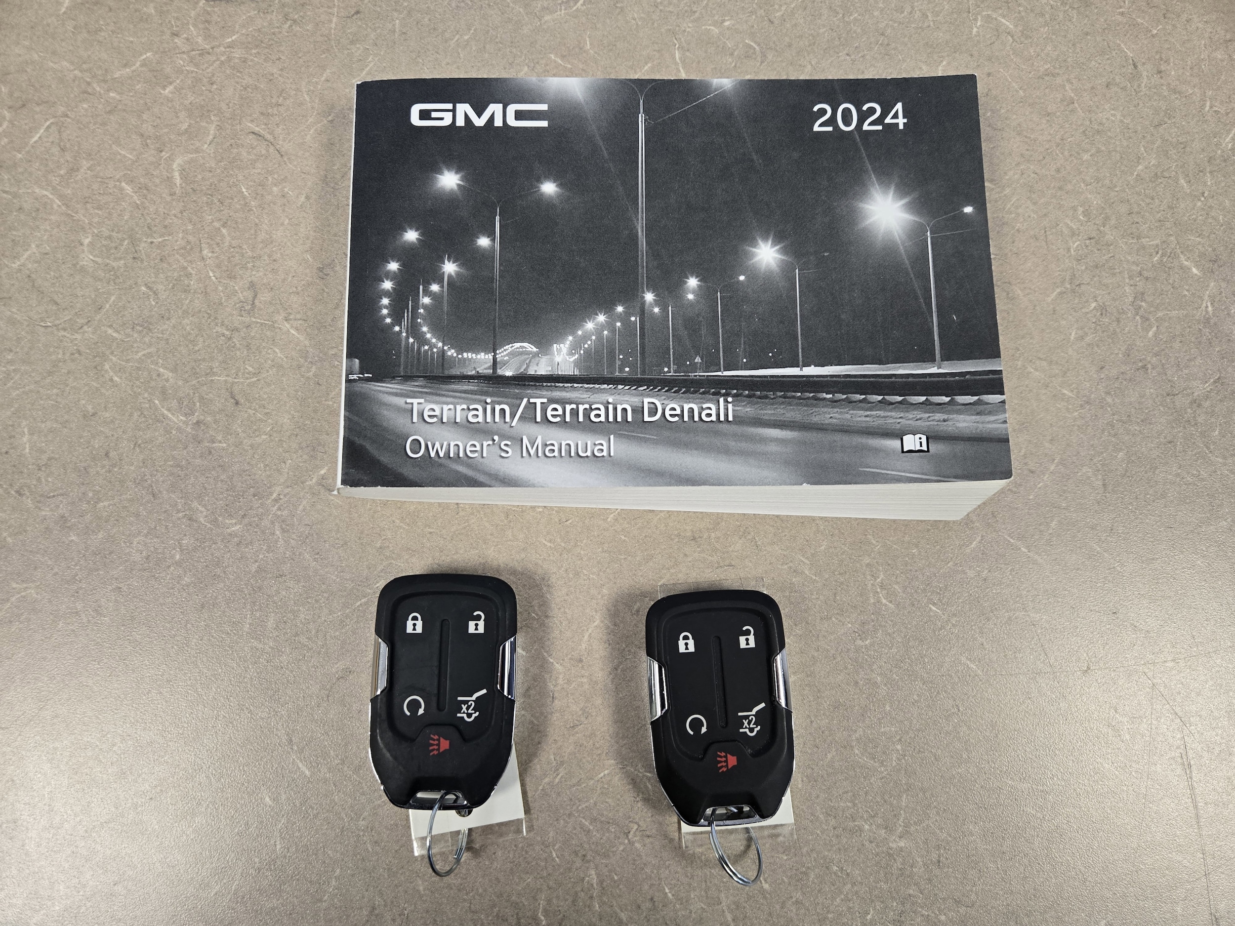 2024 GMC Terrain SLE - Photo 17
