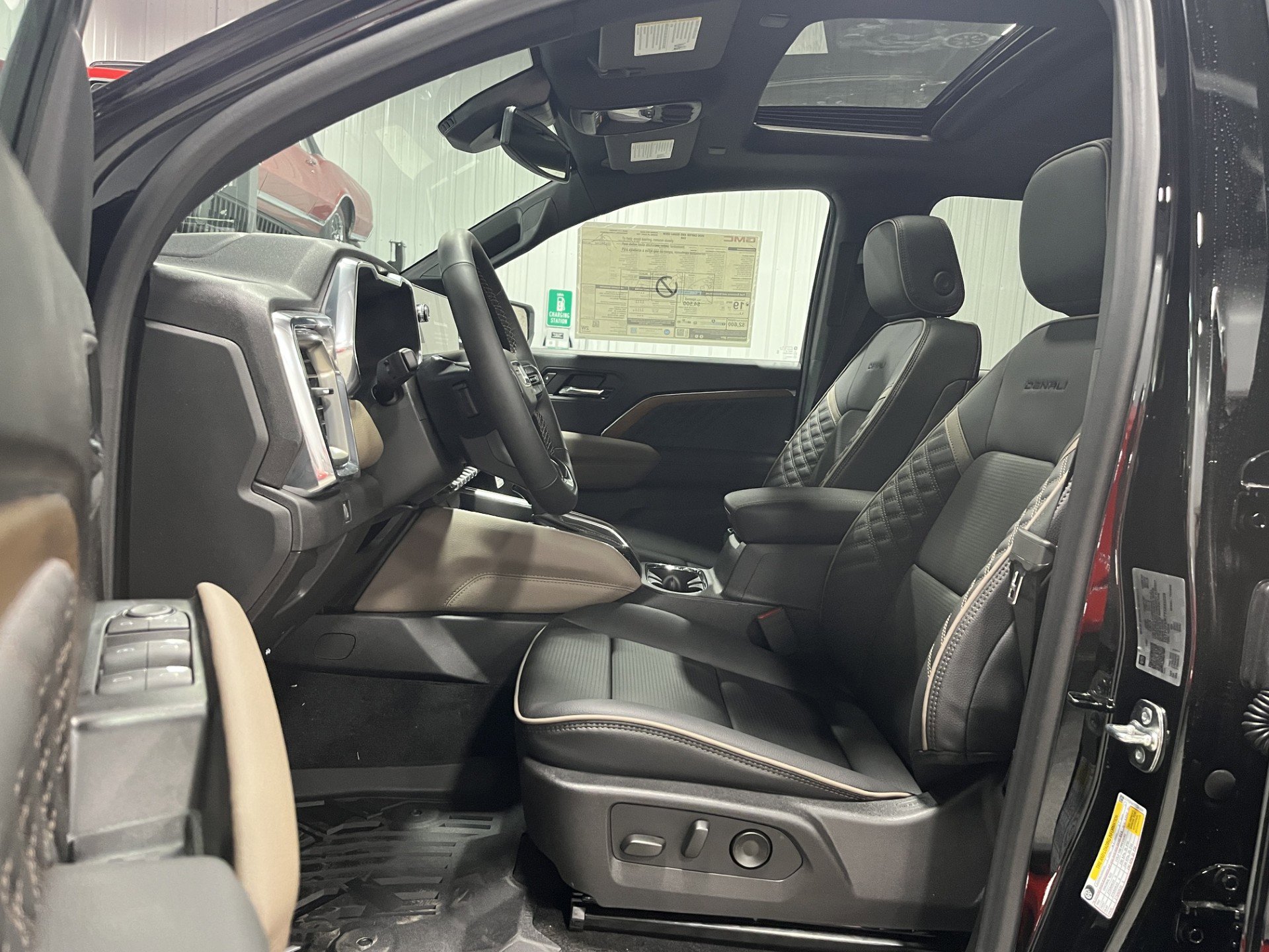 2026 GMC Canyon Denali - Photo 13