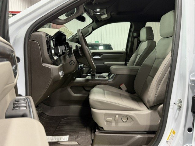 2026 GMC Sierra 1500 SLT - Photo 11