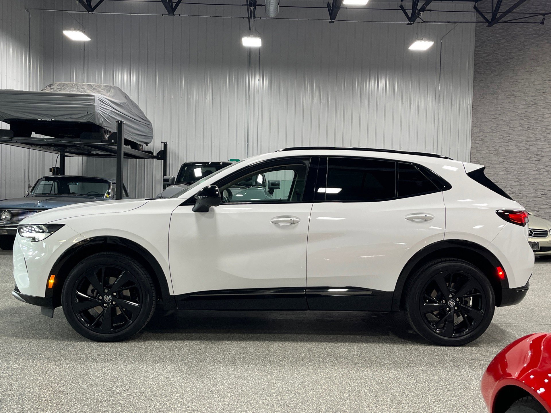 2022 Buick Envision Essence photo 2