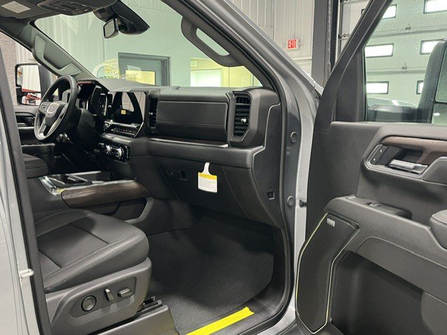 2026 GMC Sierra 2500HD SLT - Photo 7
