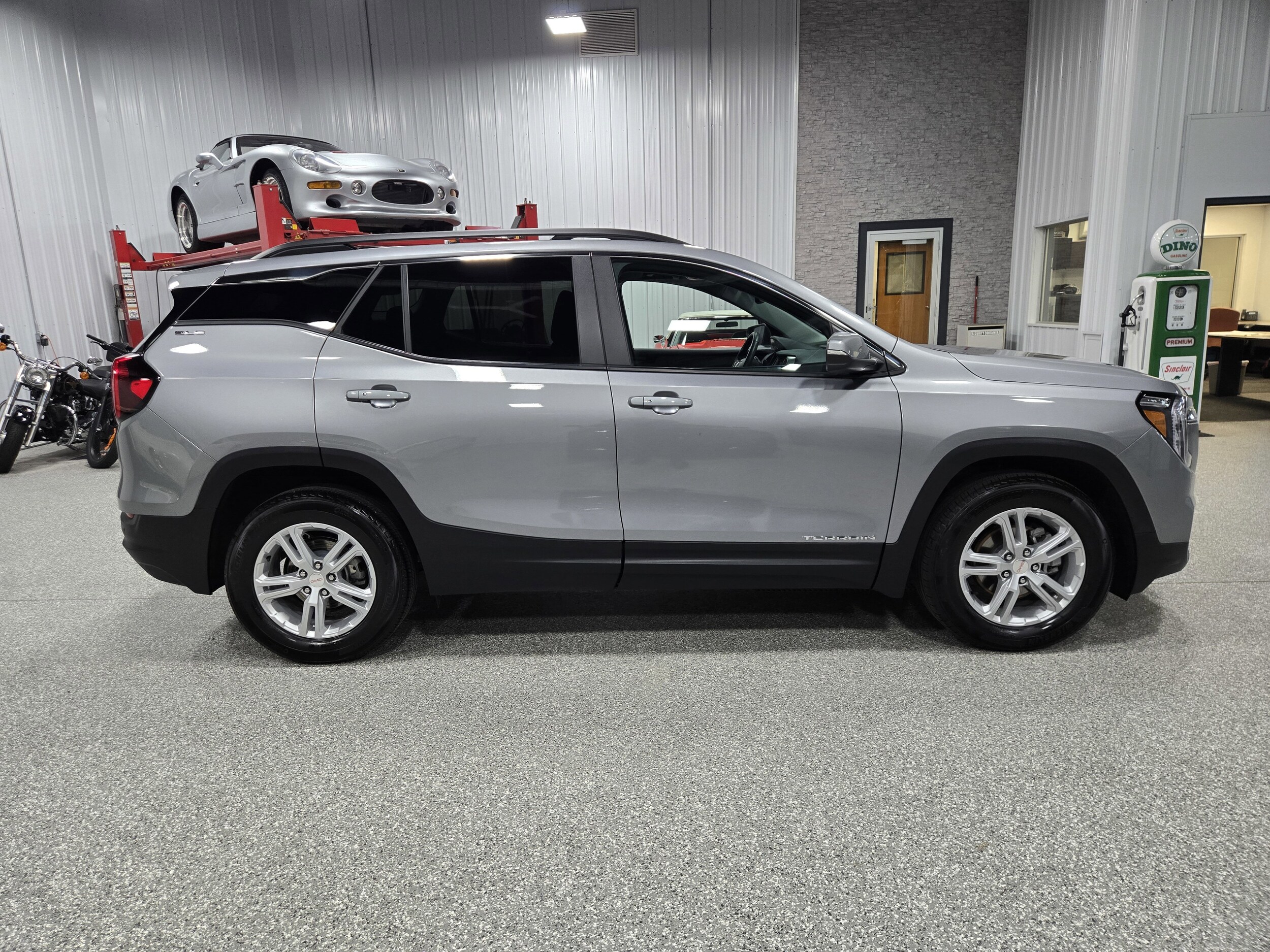 2024 GMC Terrain SLE - Photo 6