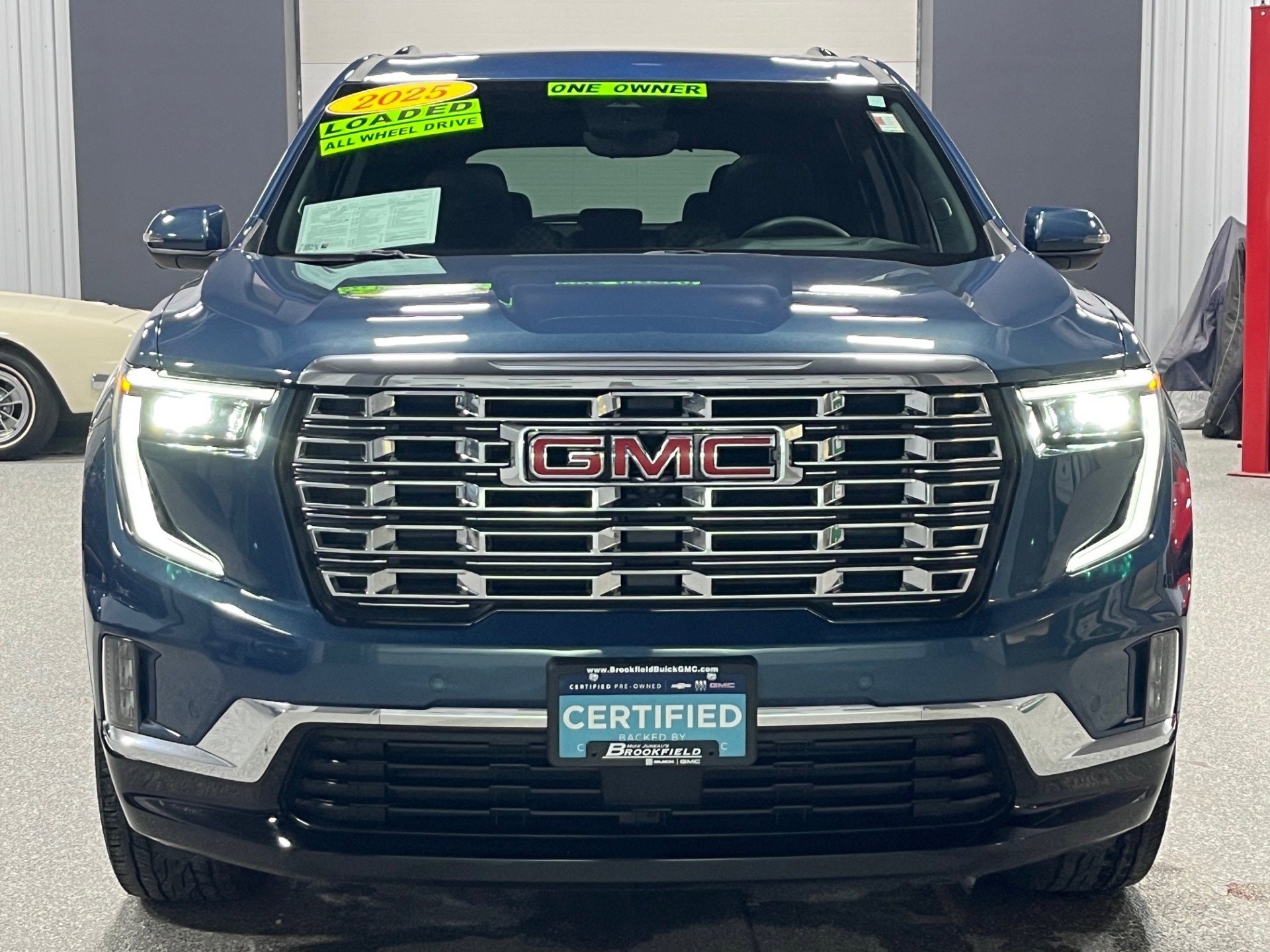 2025 GMC Acadia Denali - Photo 8