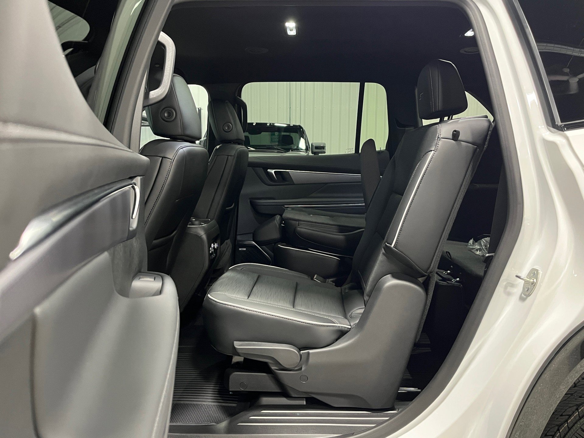 2026 Buick Enclave Sport Touring - Photo 9
