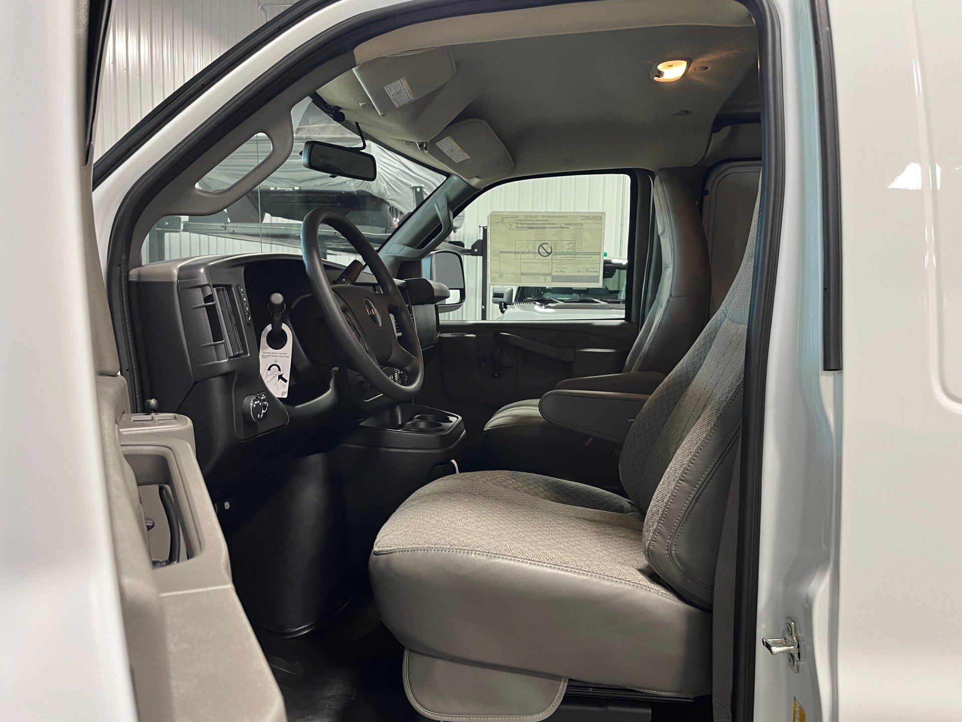 2025 GMC Savana Cargo Work Van - Photo 9
