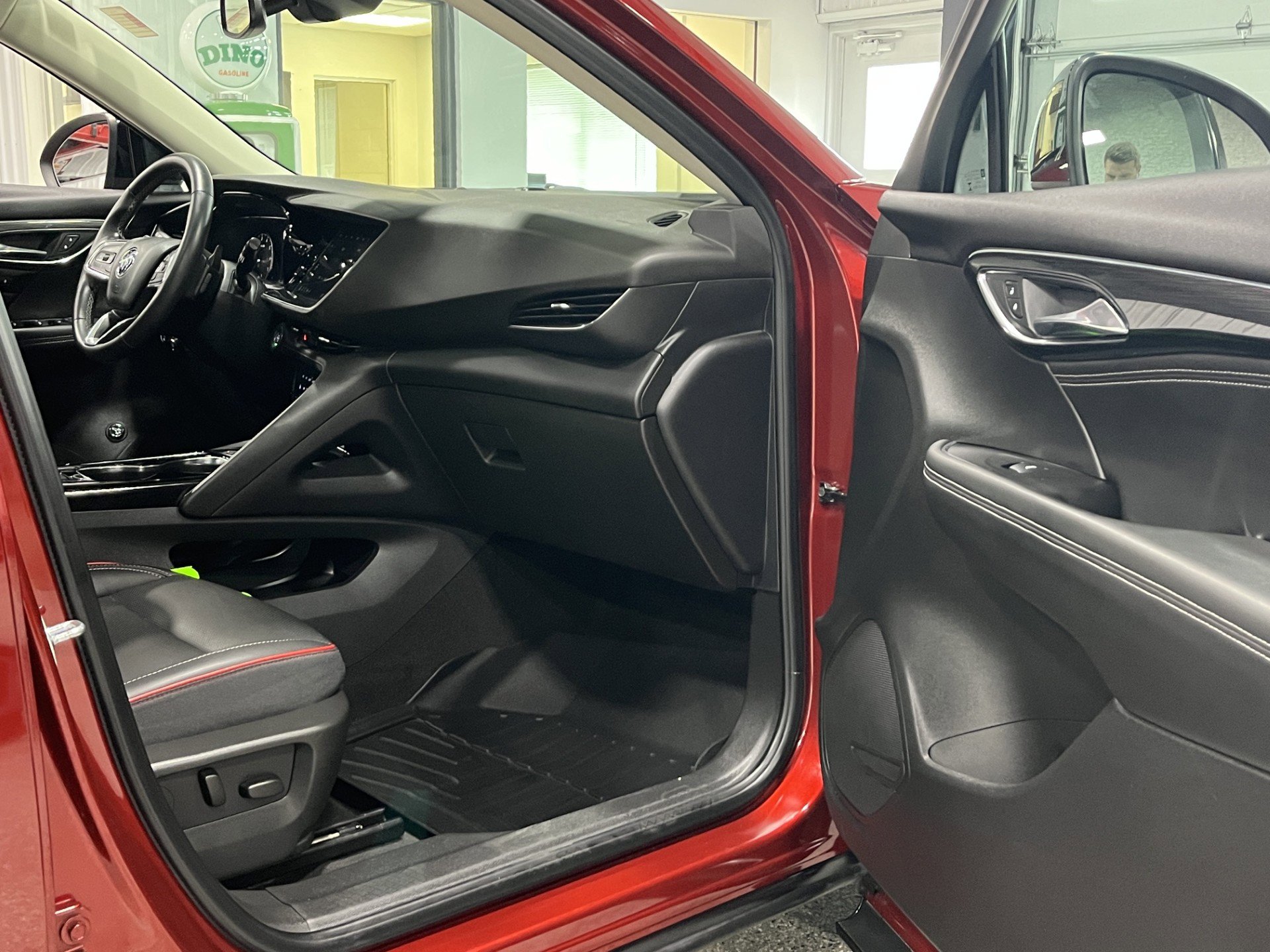 2023 Buick Envision Essence - Photo 9