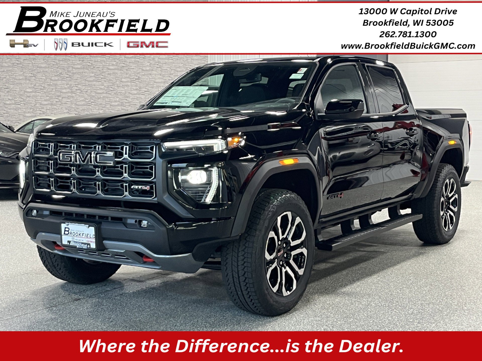 2026 GMC Canyon 4WD AT4 Crew Cab Short Box's photo