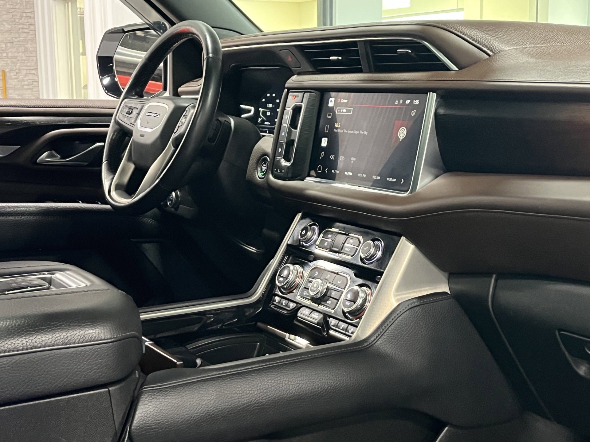 2022 GMC Yukon Denali - Photo 9