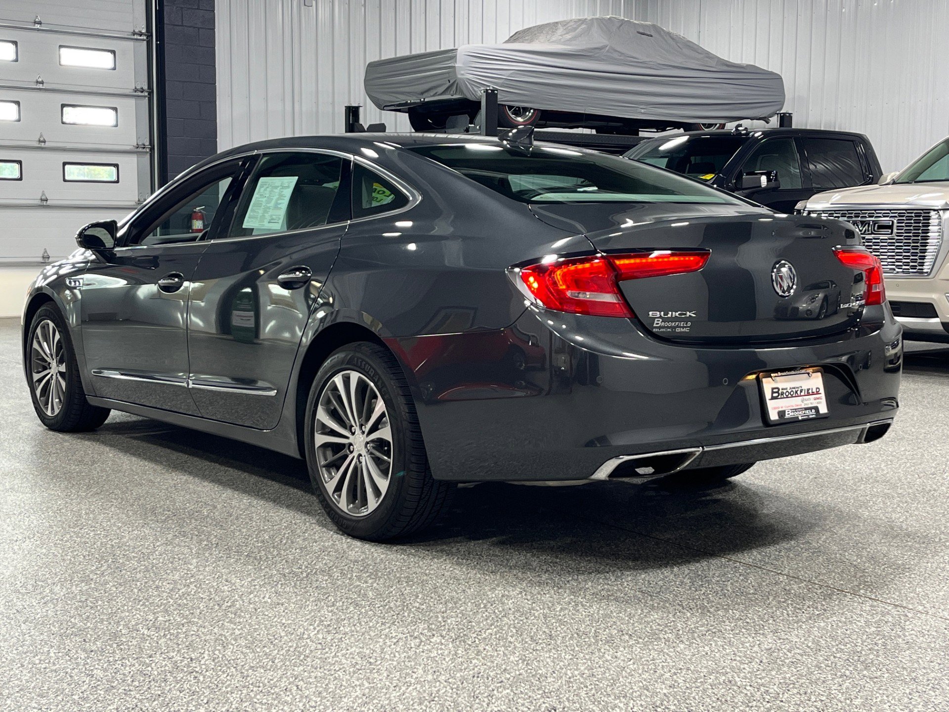 2017 Buick LaCrosse Premium photo 3