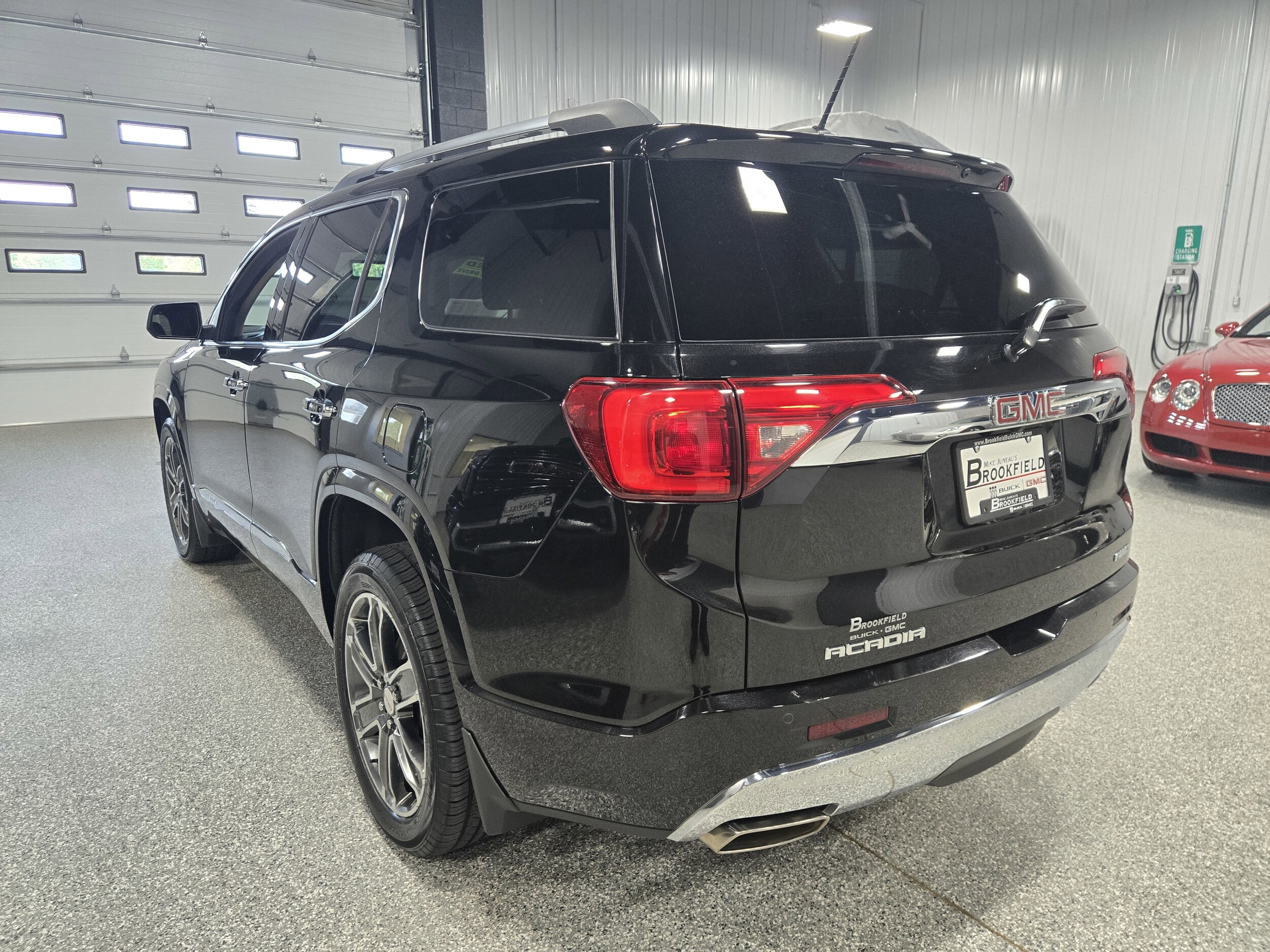 2017 Gmc Acadia Denali photo 3