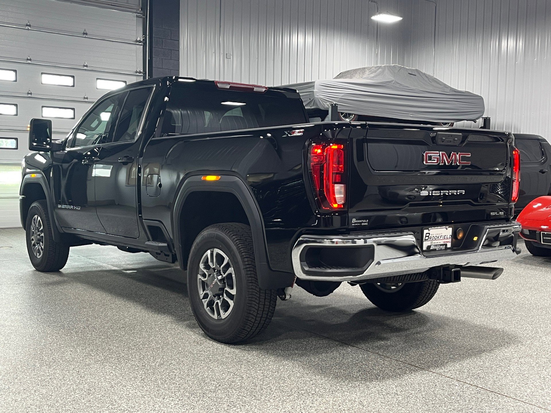 2025 Gmc Sierra 2500 HD SLE photo 2