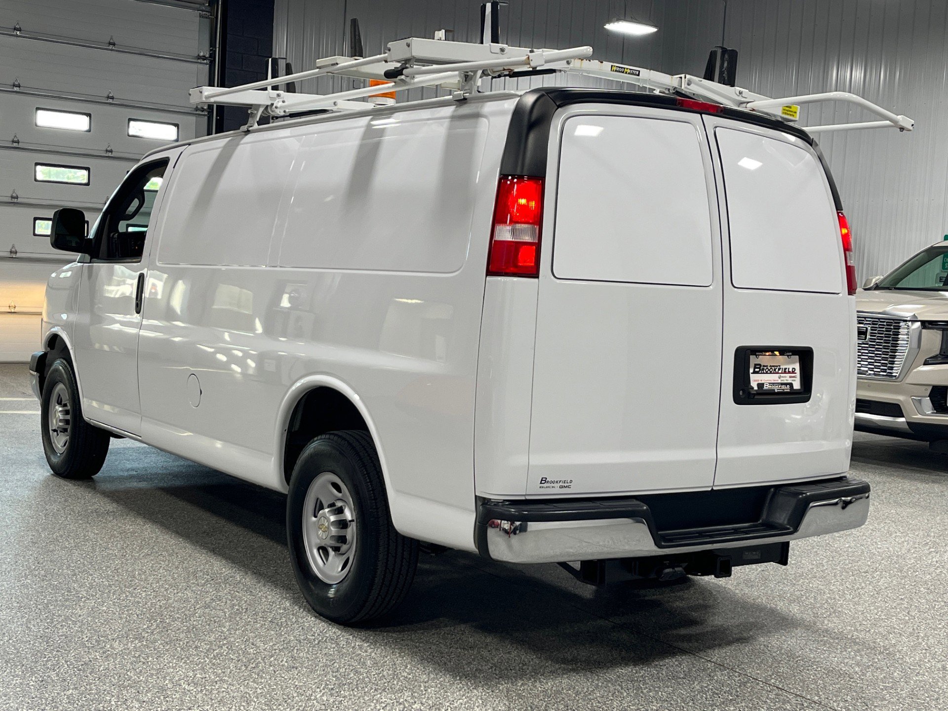 2020 Chevrolet Express 2500 Van Cargo photo 2