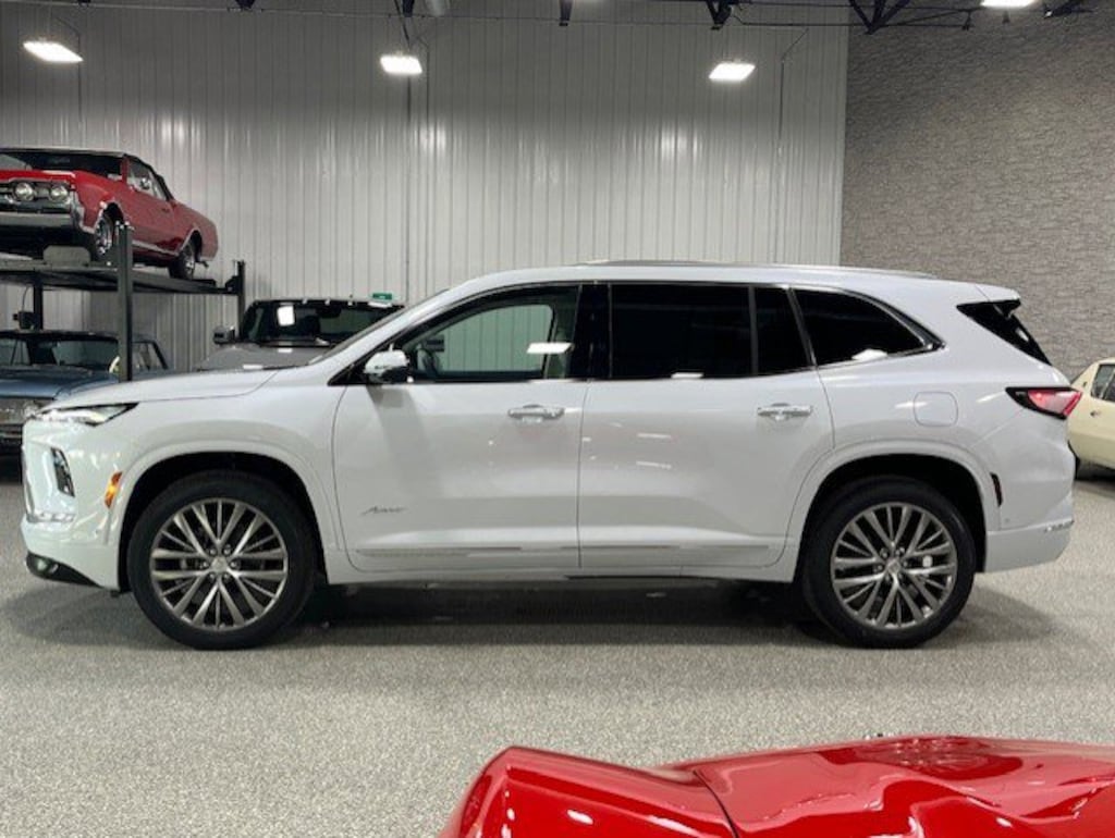New 2026 Buick Enclave Avenir SUV