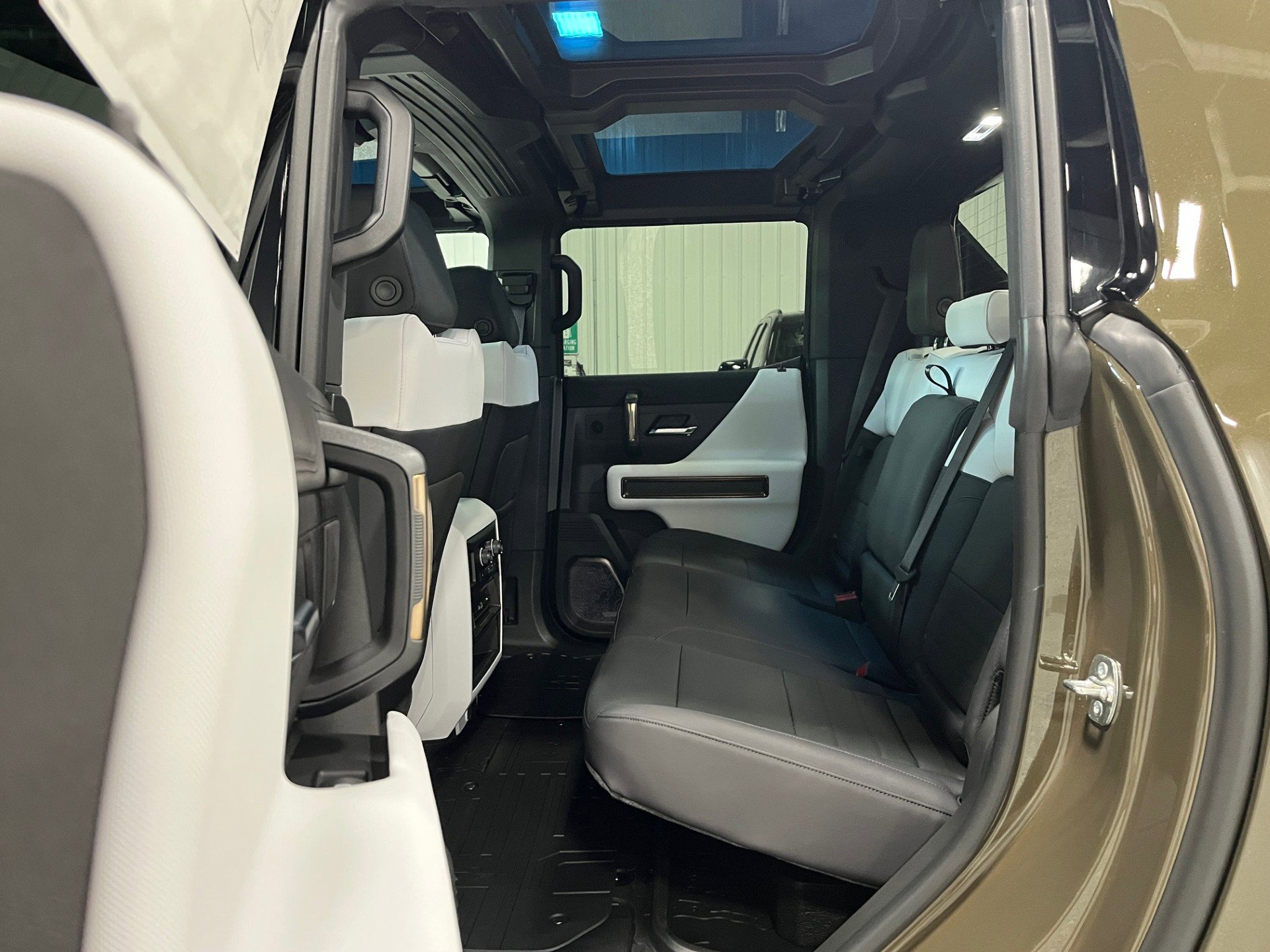 2025 GMC HUMMER EV 3X - Photo 11