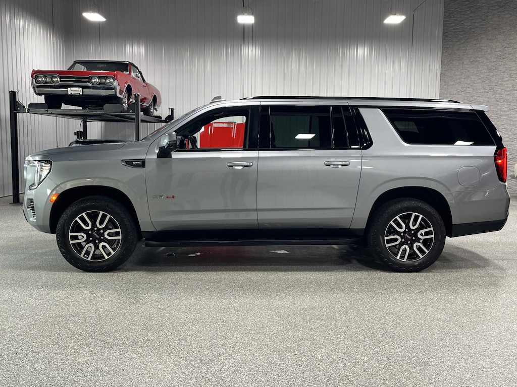 Used 2024 GMC Yukon XL AT4 SUV