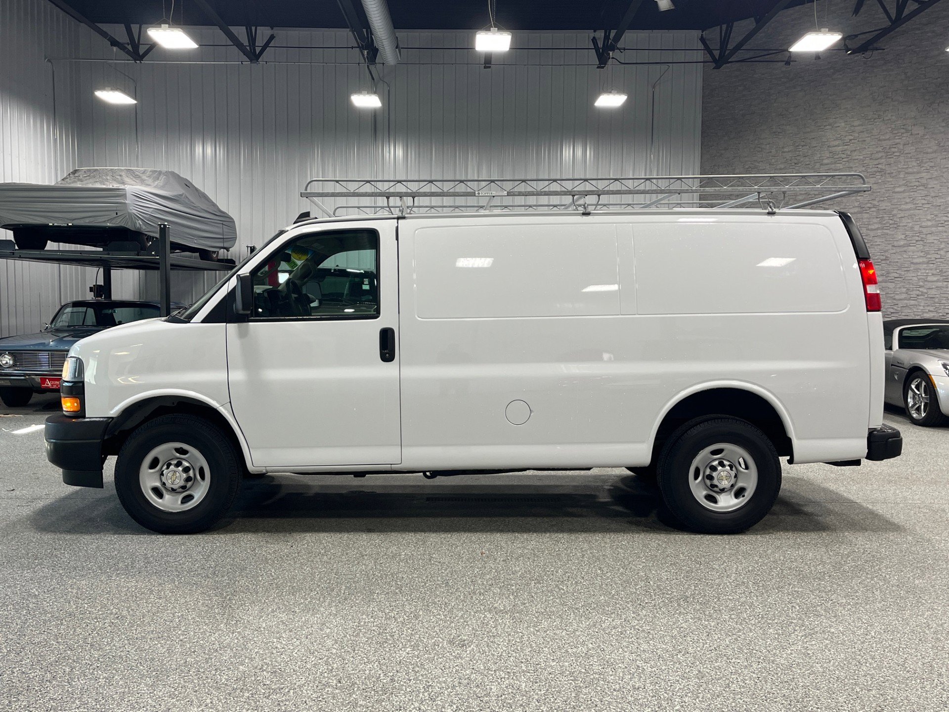 Used 2021 Chevrolet Express Cargo Work Van with VIN 1GCWGAFPXM1188638 for sale in Brookfield, WI