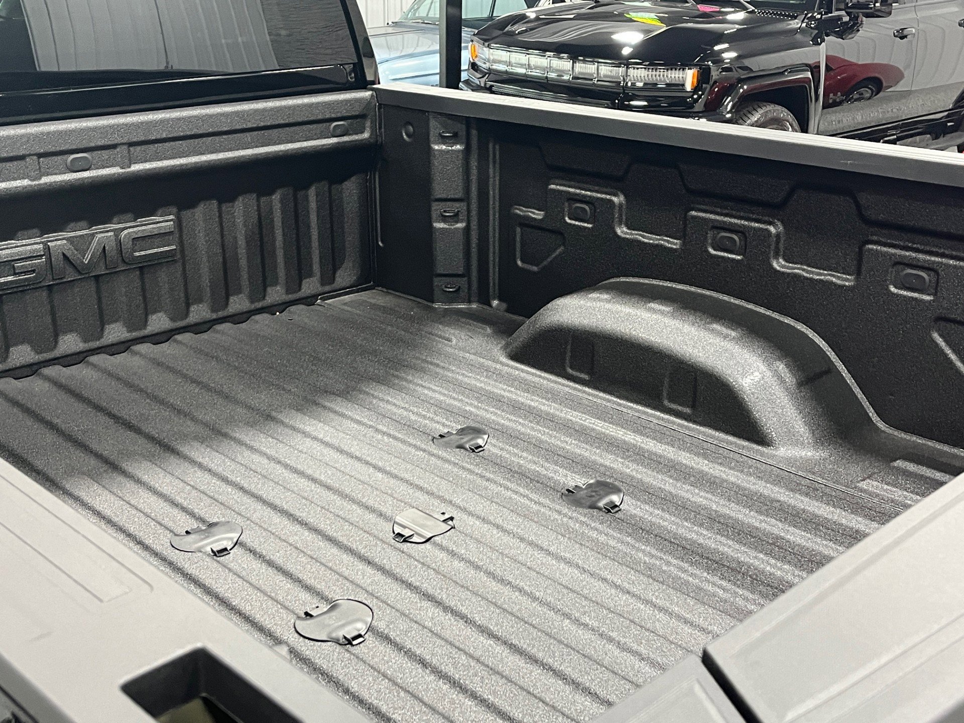 2025 Gmc Sierra 2500 HD SLE photo 3