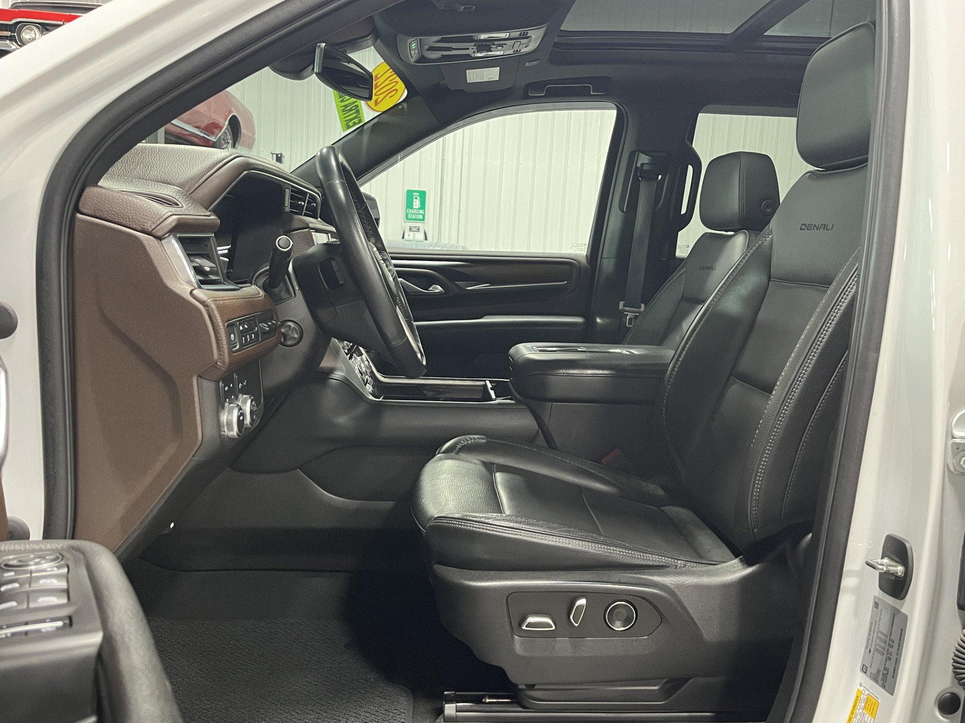 2022 GMC Yukon Denali - Photo 12