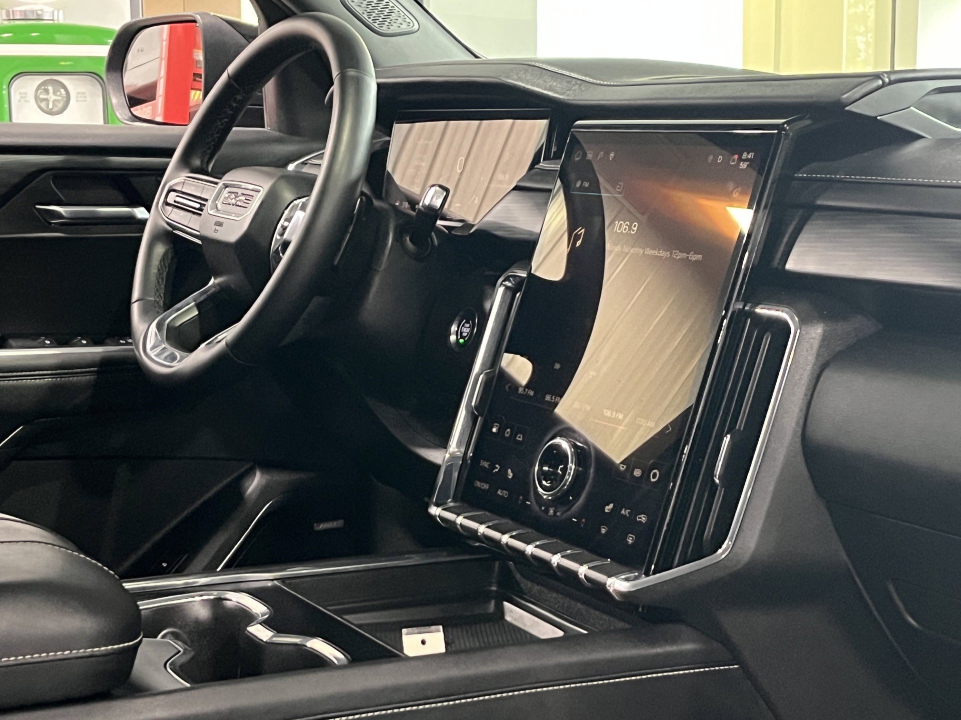 2025 GMC Acadia Elevation - Photo 8
