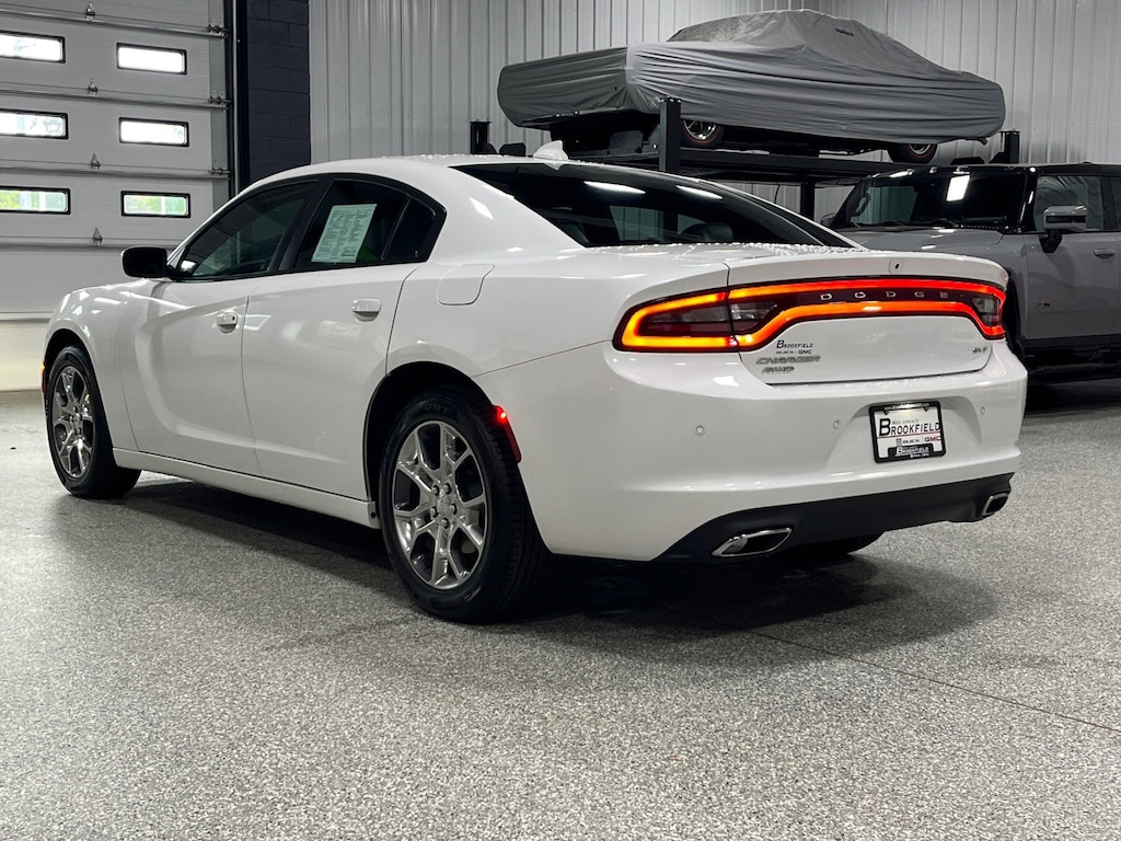Used 2016 Dodge Charger SXT Sedan