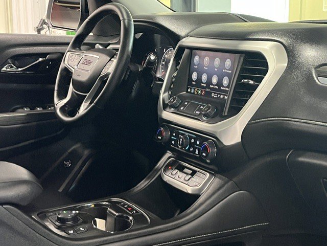 2023 GMC Acadia SLT - Photo 9