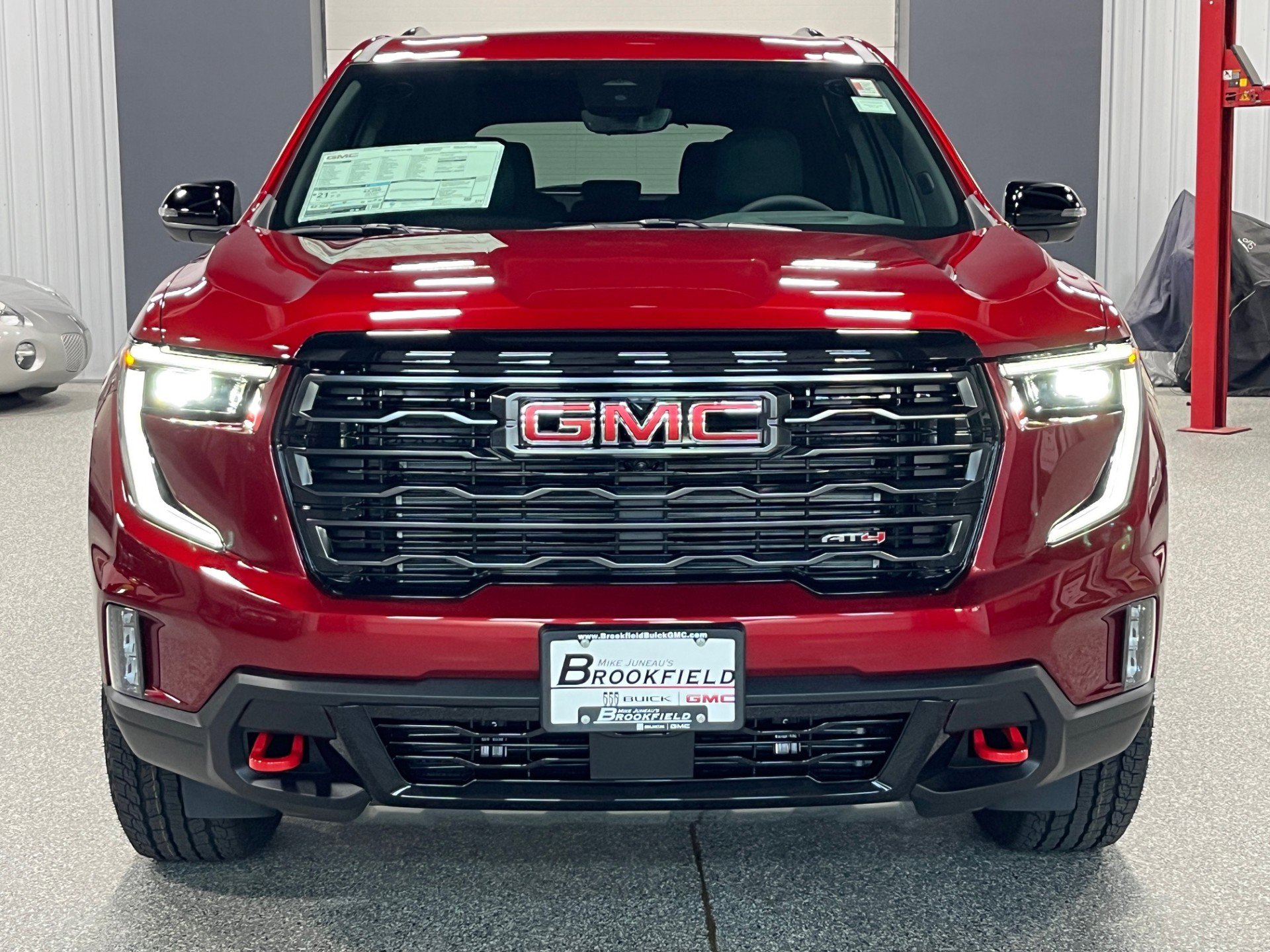 2026 GMC Acadia AT4 - Photo 8