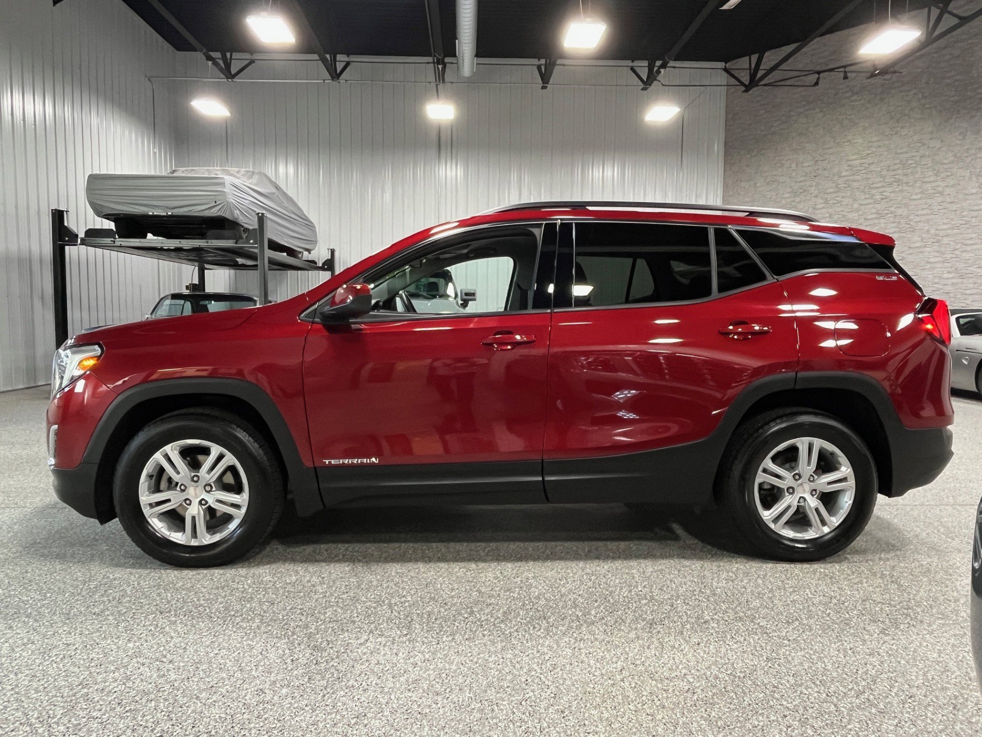 Used 2018 GMC Terrain SLE with VIN 3GKALTEV8JL179074 for sale in Brookfield, WI