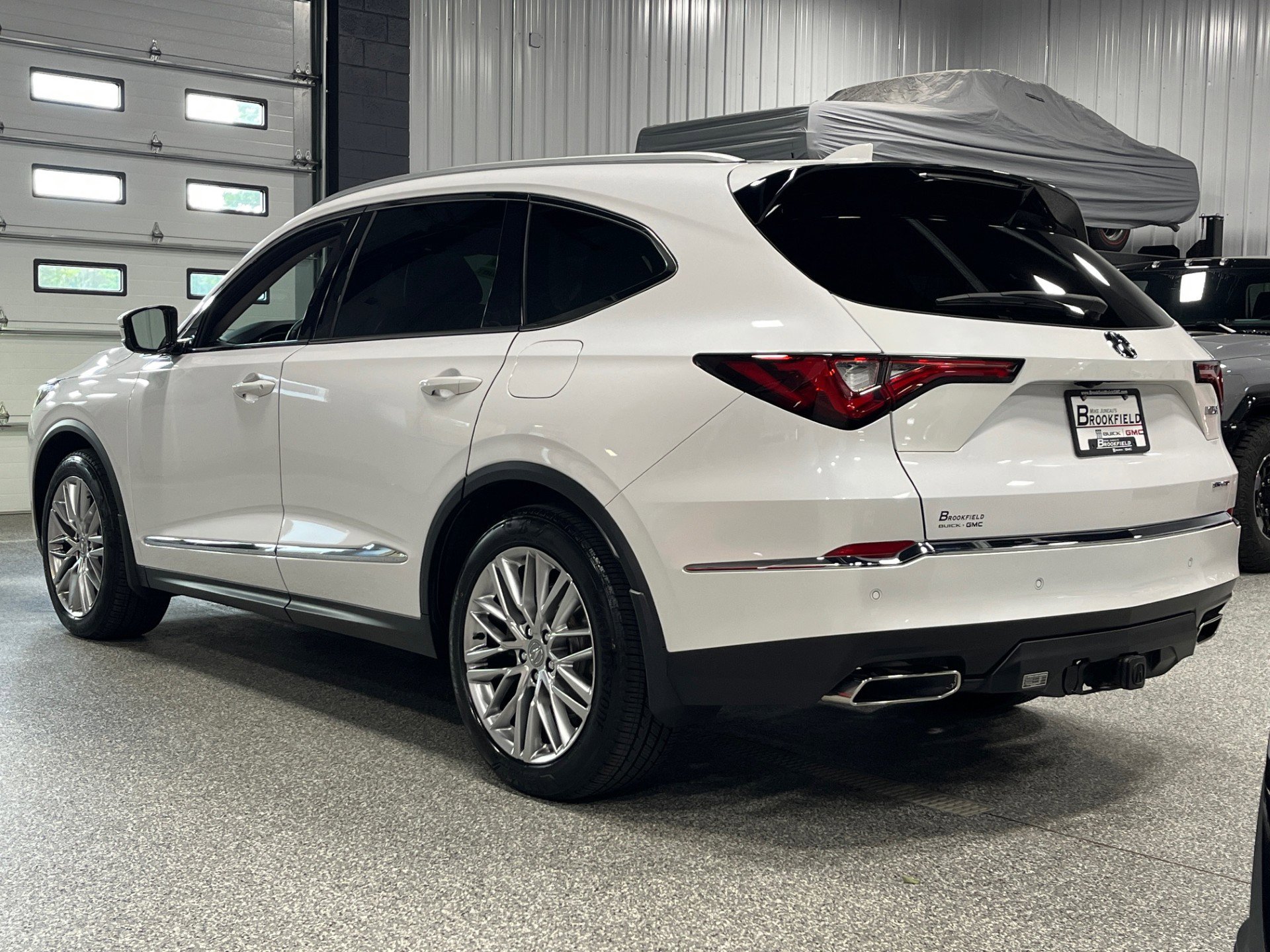 2023 Acura MDX SH-AWD Advance photo 3