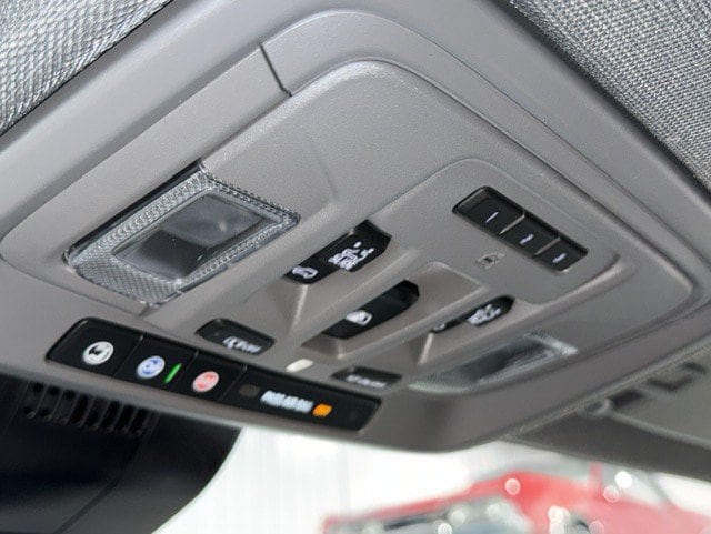 2026 GMC Sierra 1500 SLT - Photo 15