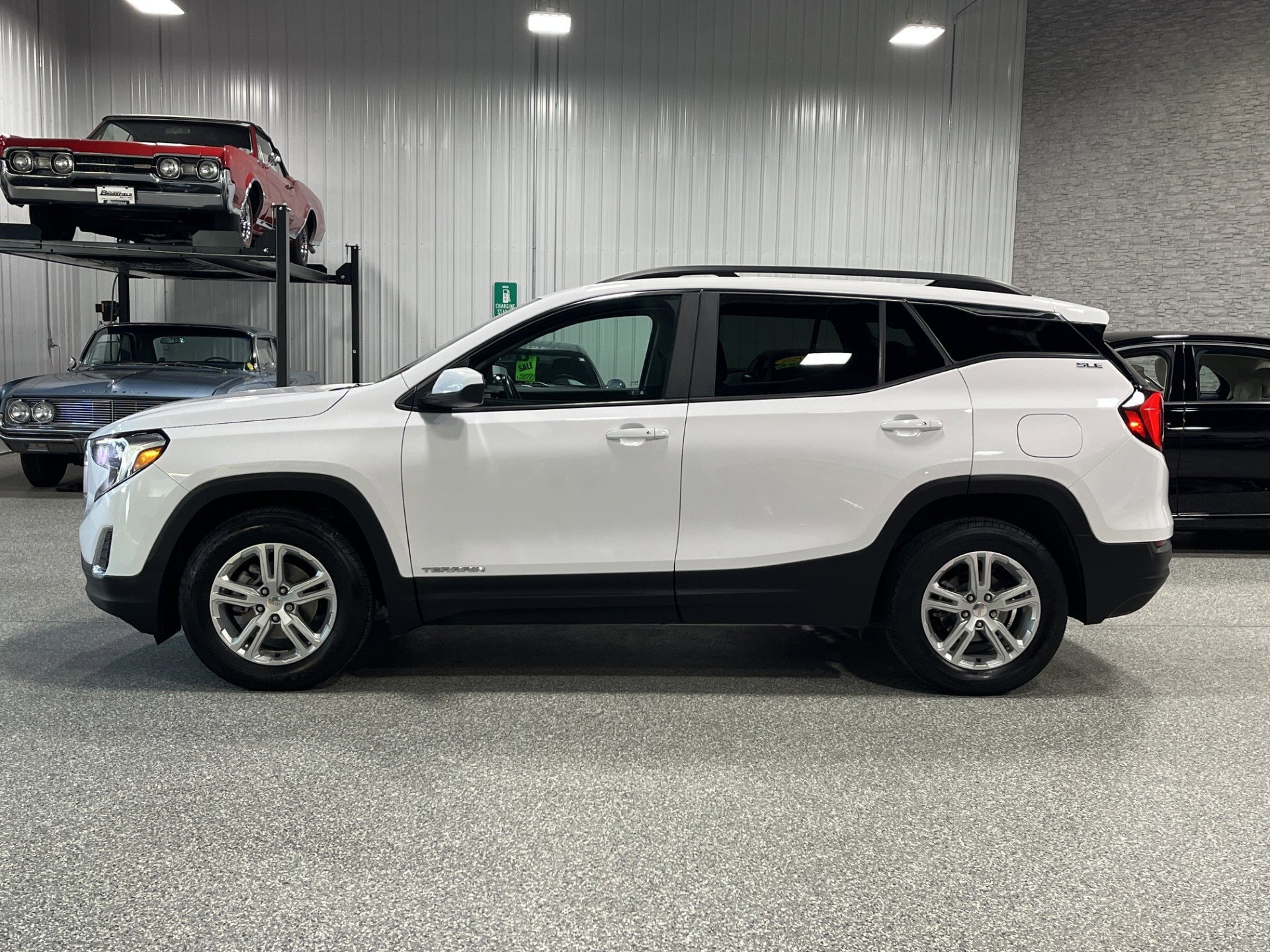 Used 2021 GMC Terrain SLE with VIN 3GKALTEV3ML338118 for sale in Brookfield, WI